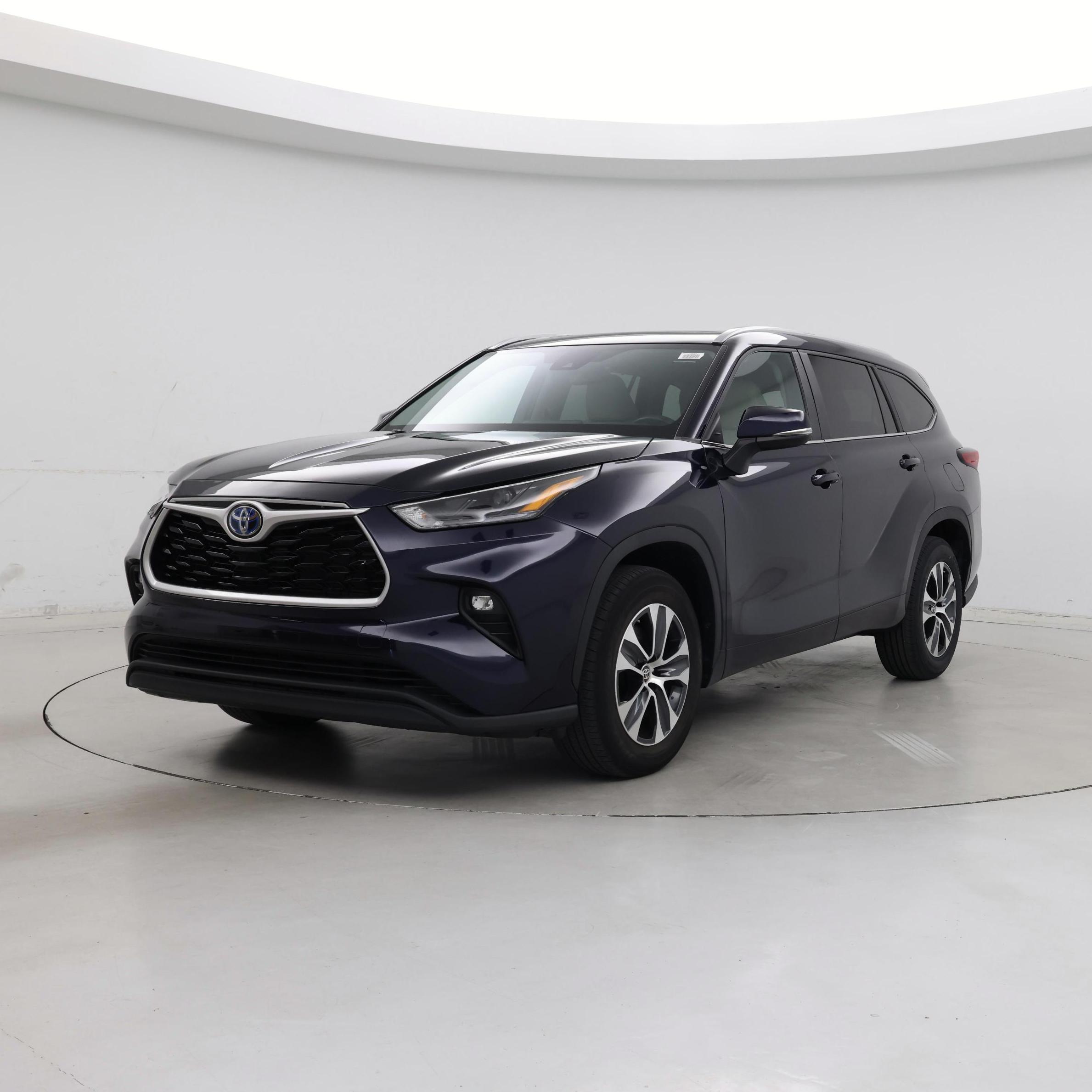 Thumbnail: 2023 Toyota Highlander - 4