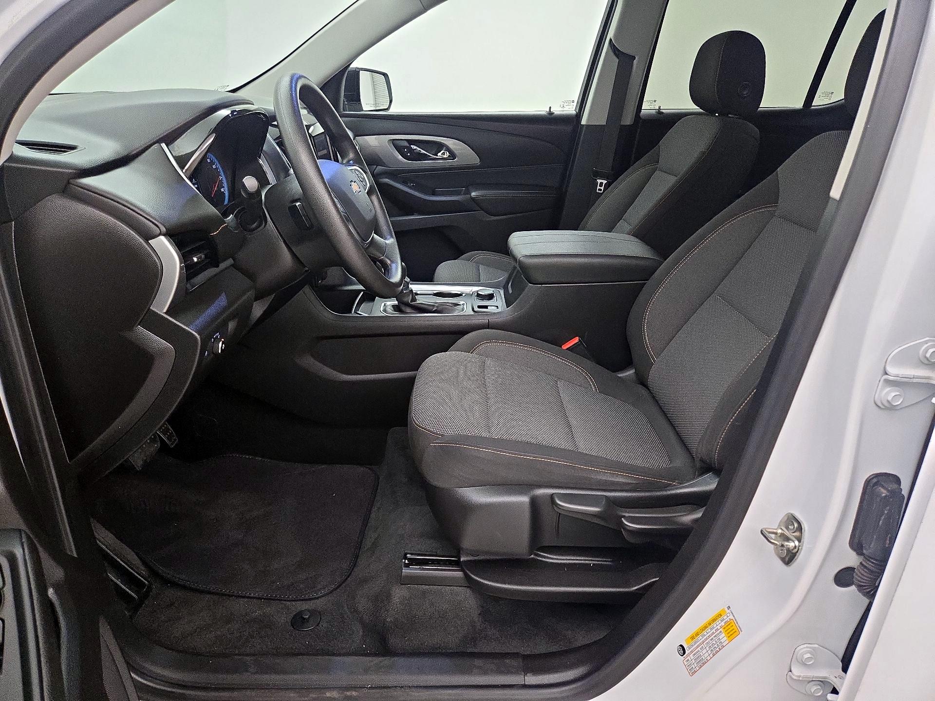 Thumbnail: 2021 Chevrolet Traverse - 11