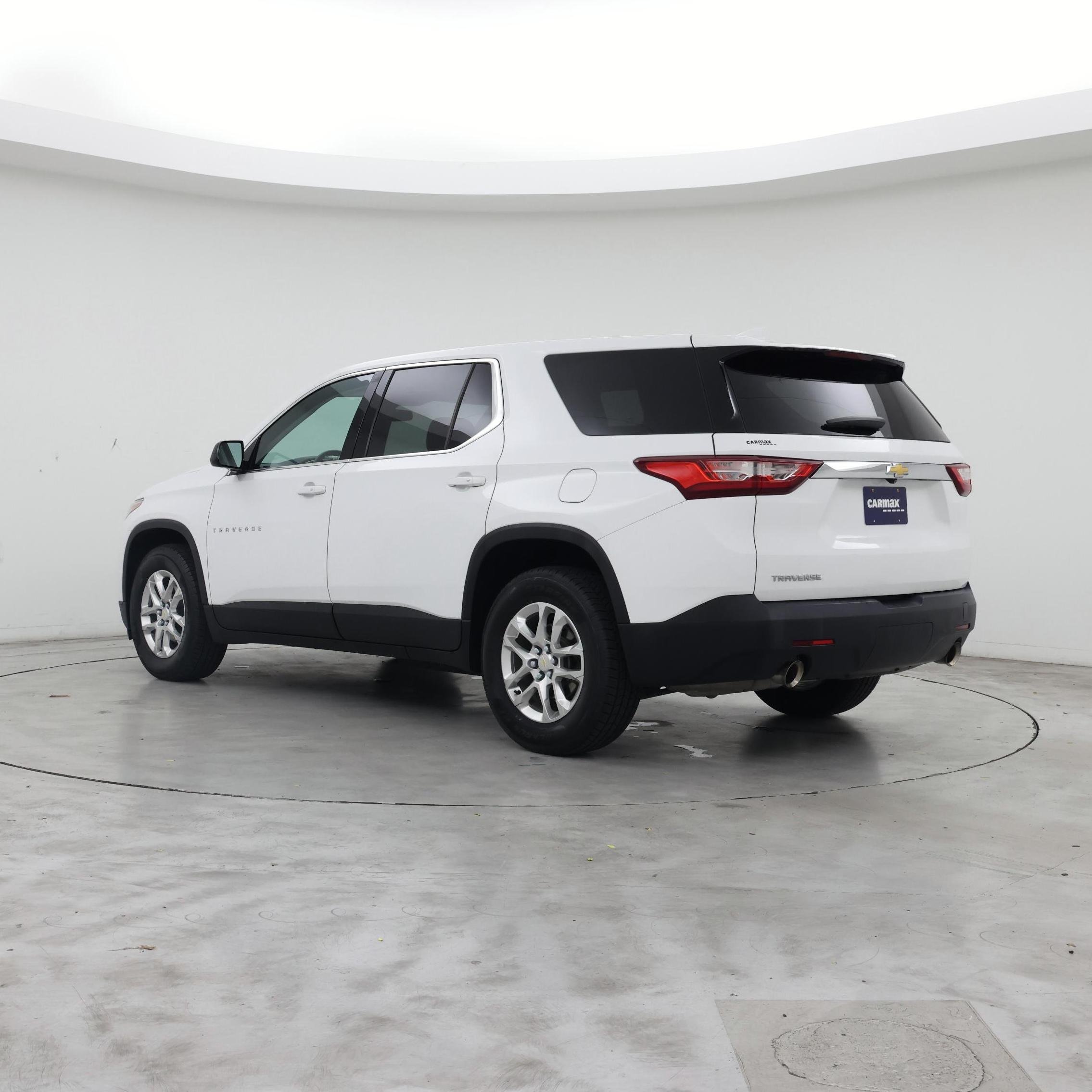 Thumbnail: 2021 Chevrolet Traverse - 2