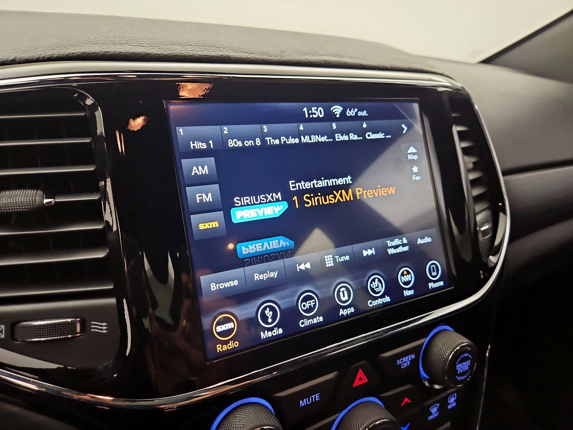 Thumbnail: 2019 Jeep Grand Cherokee - 16