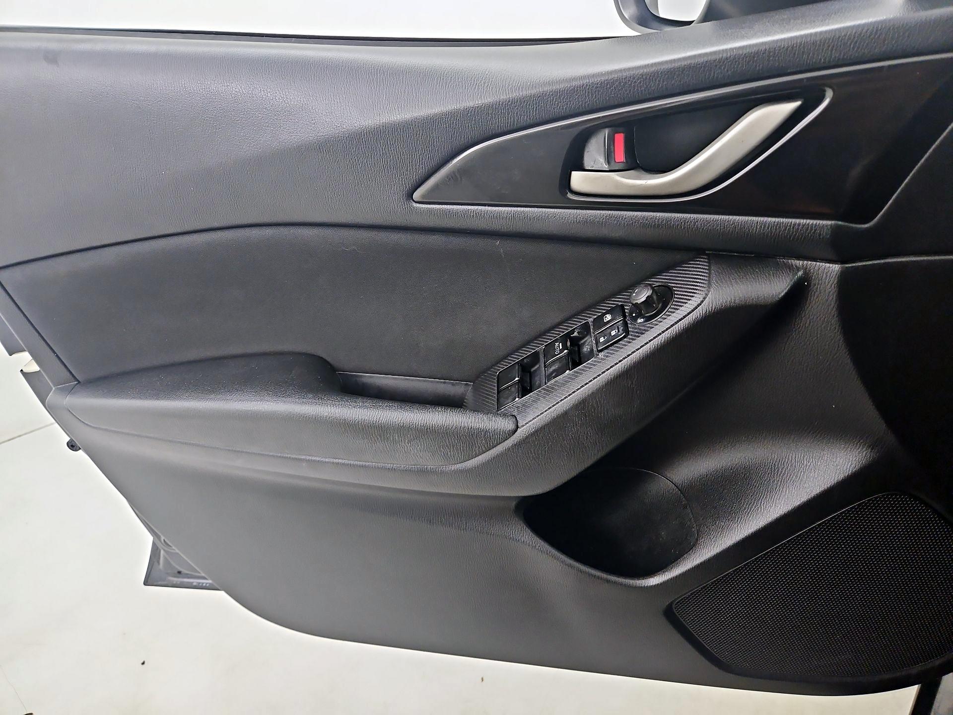 Thumbnail: 2015 Mazda Mazda3 - 12