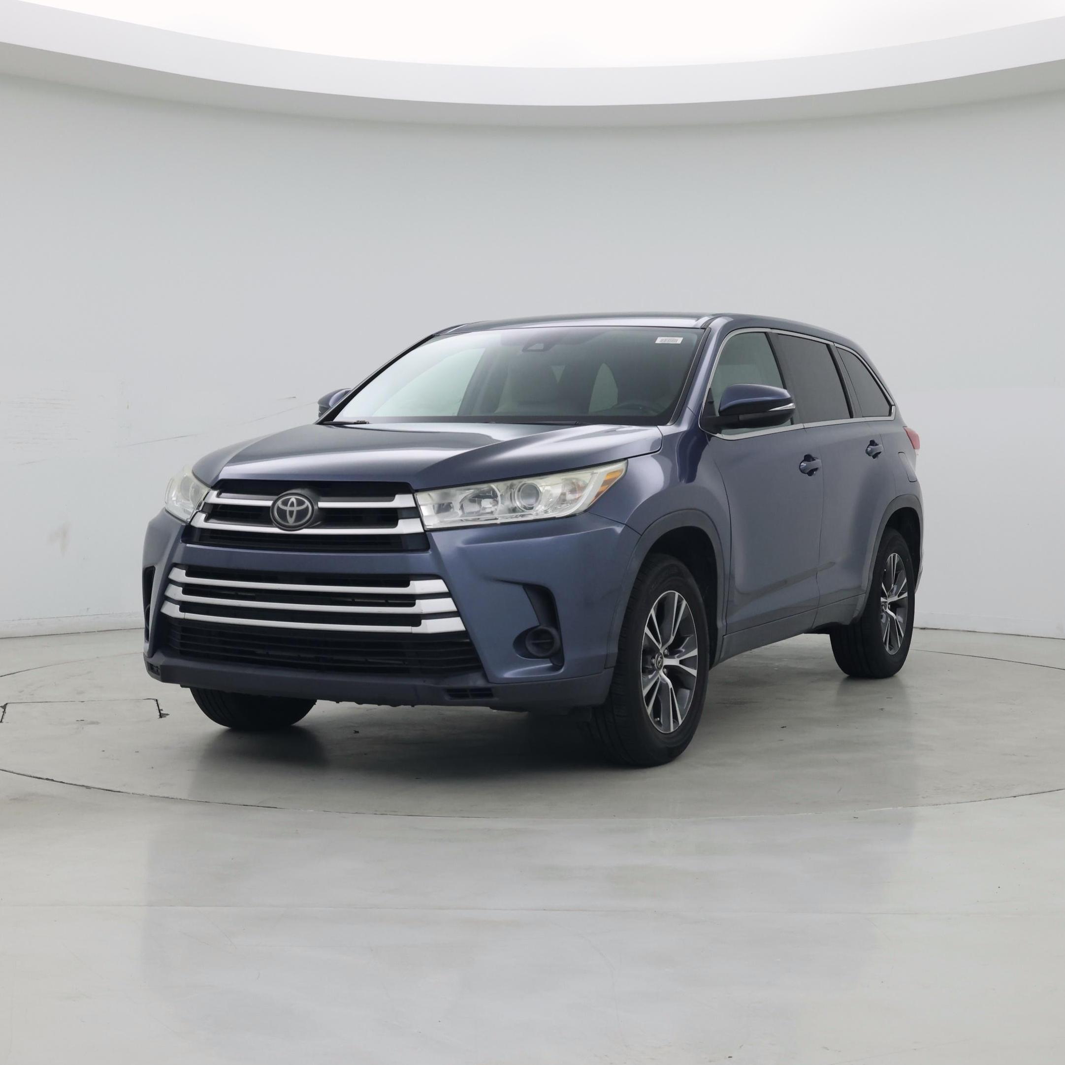 Thumbnail: 2017 Toyota Highlander - 4