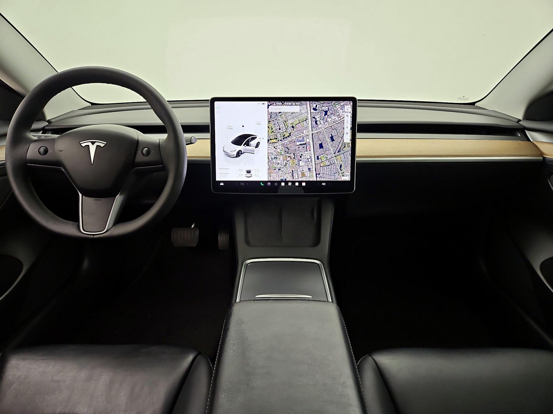 Thumbnail: 2023 Tesla Model 3 - 9