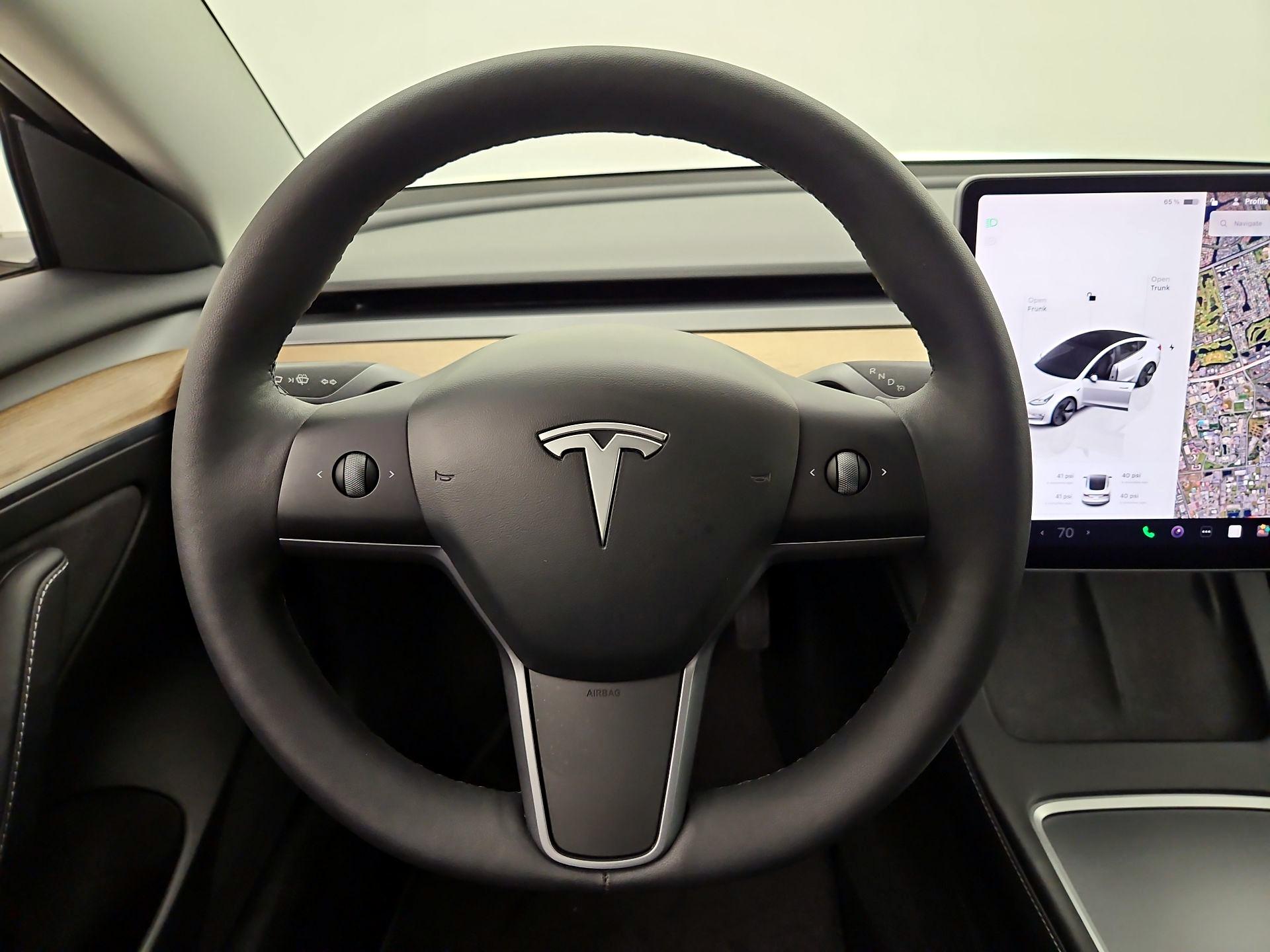 Thumbnail: 2023 Tesla Model 3 - 10