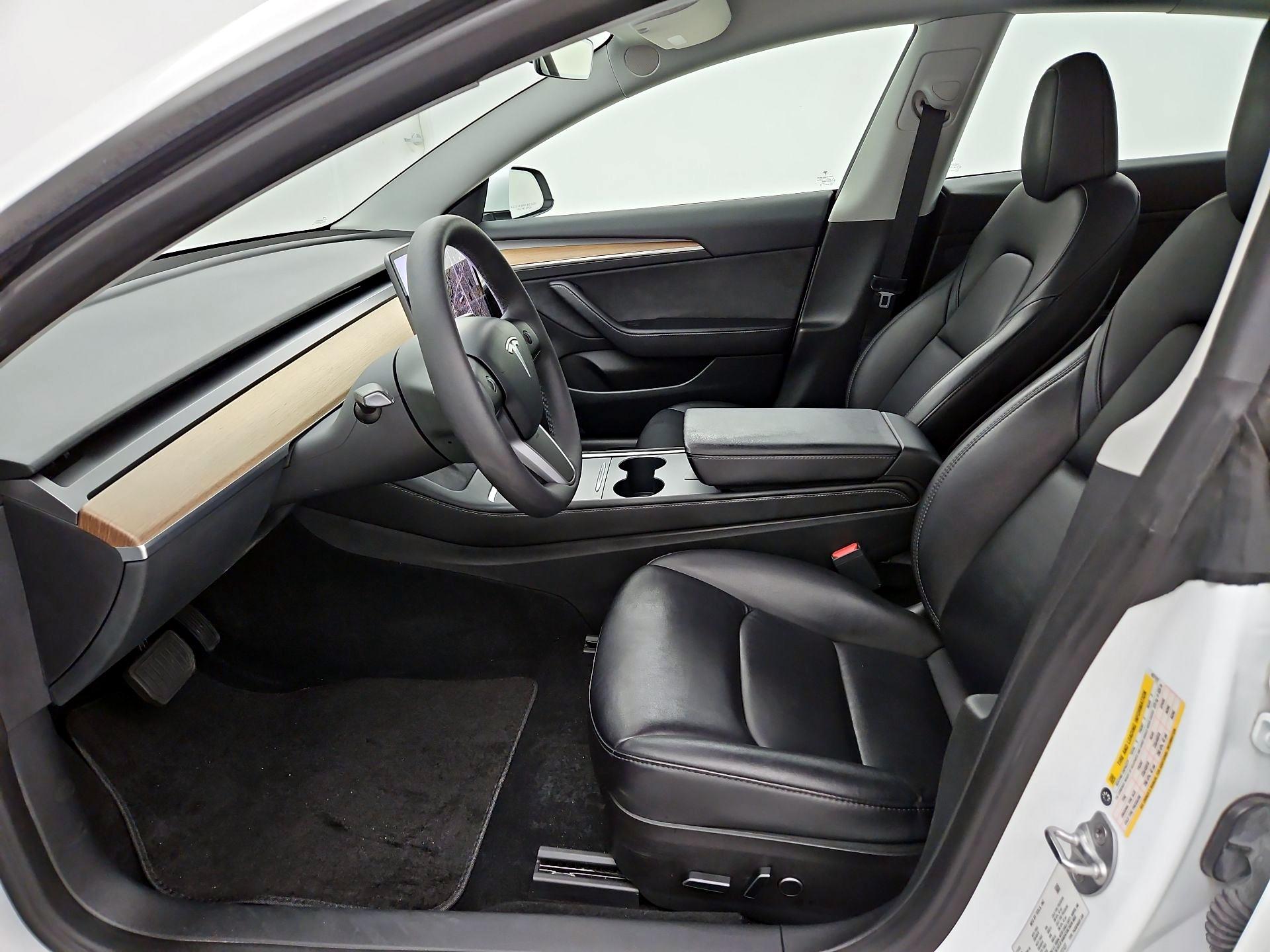 Thumbnail: 2023 Tesla Model 3 - 11