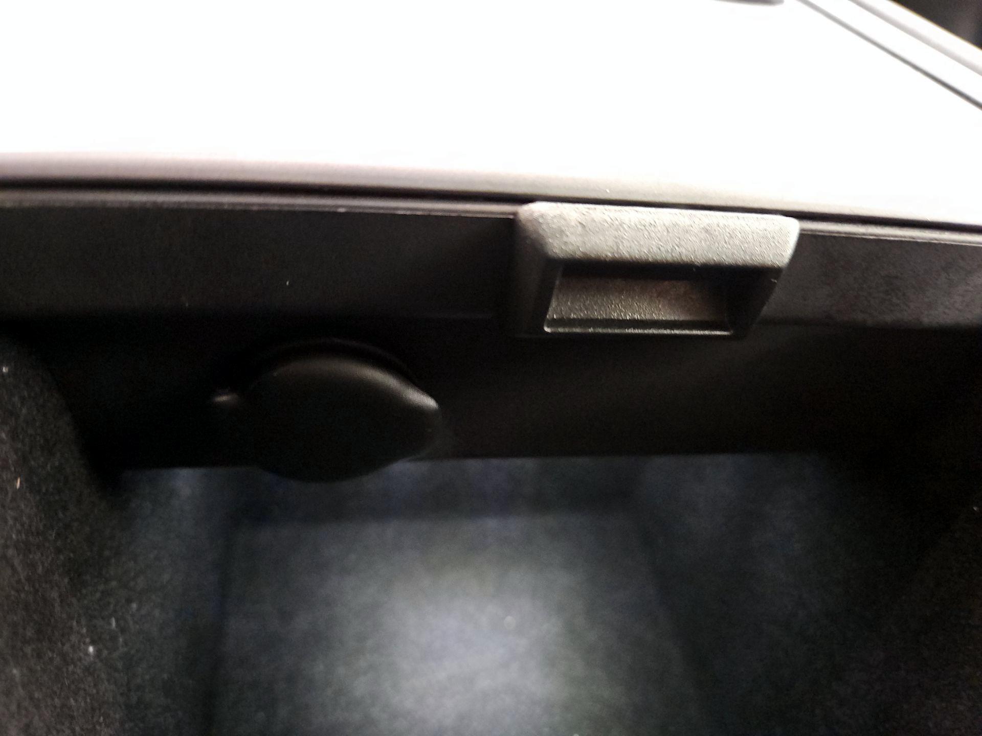 Thumbnail: 2023 Tesla Model 3 - 18