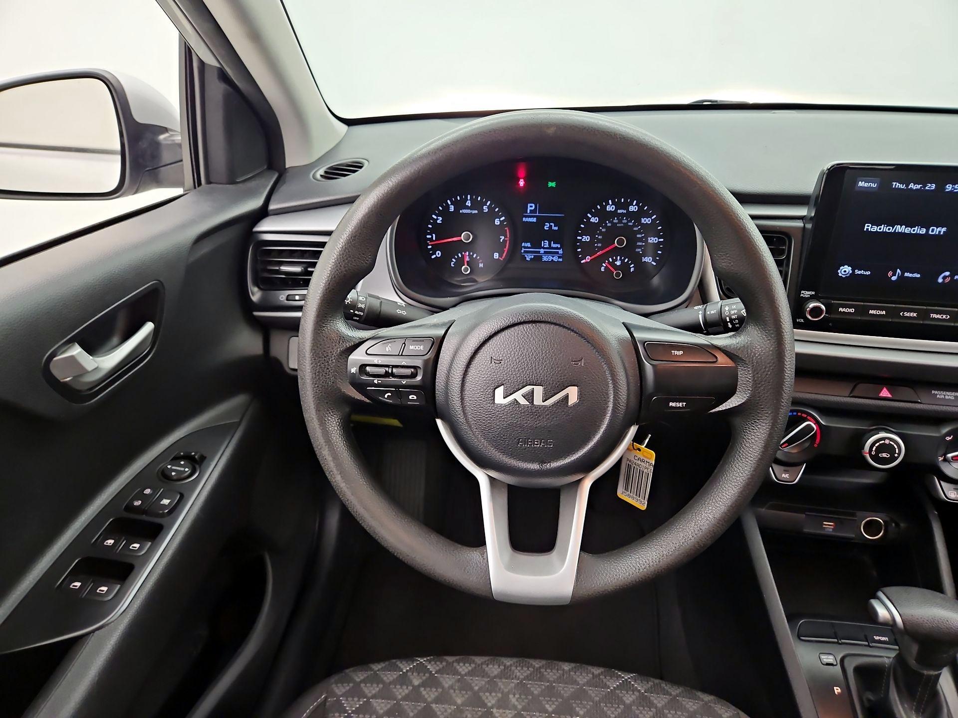 Thumbnail: 2023 Kia Rio - 10