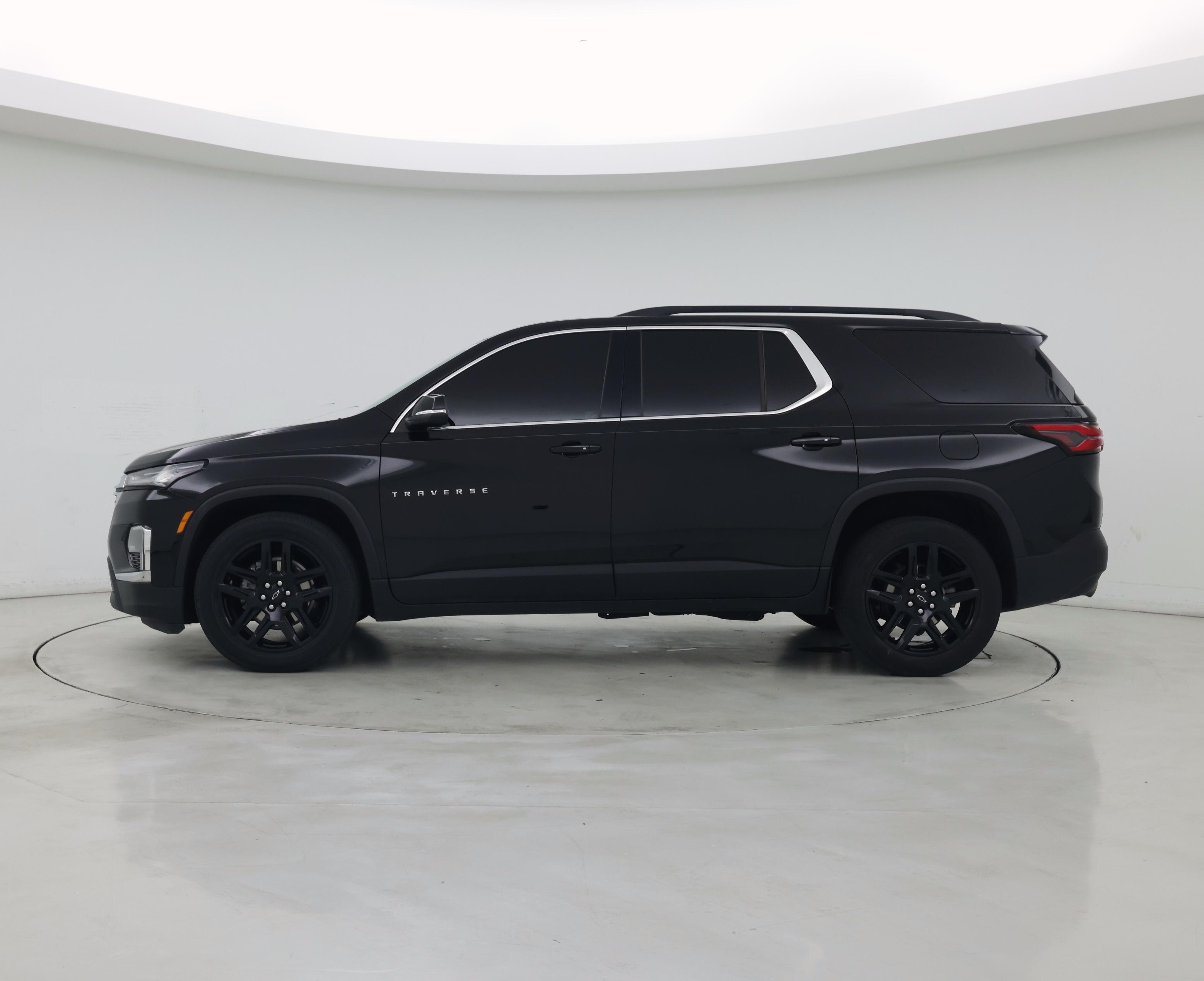 Thumbnail: 2022 Chevrolet Traverse - 3