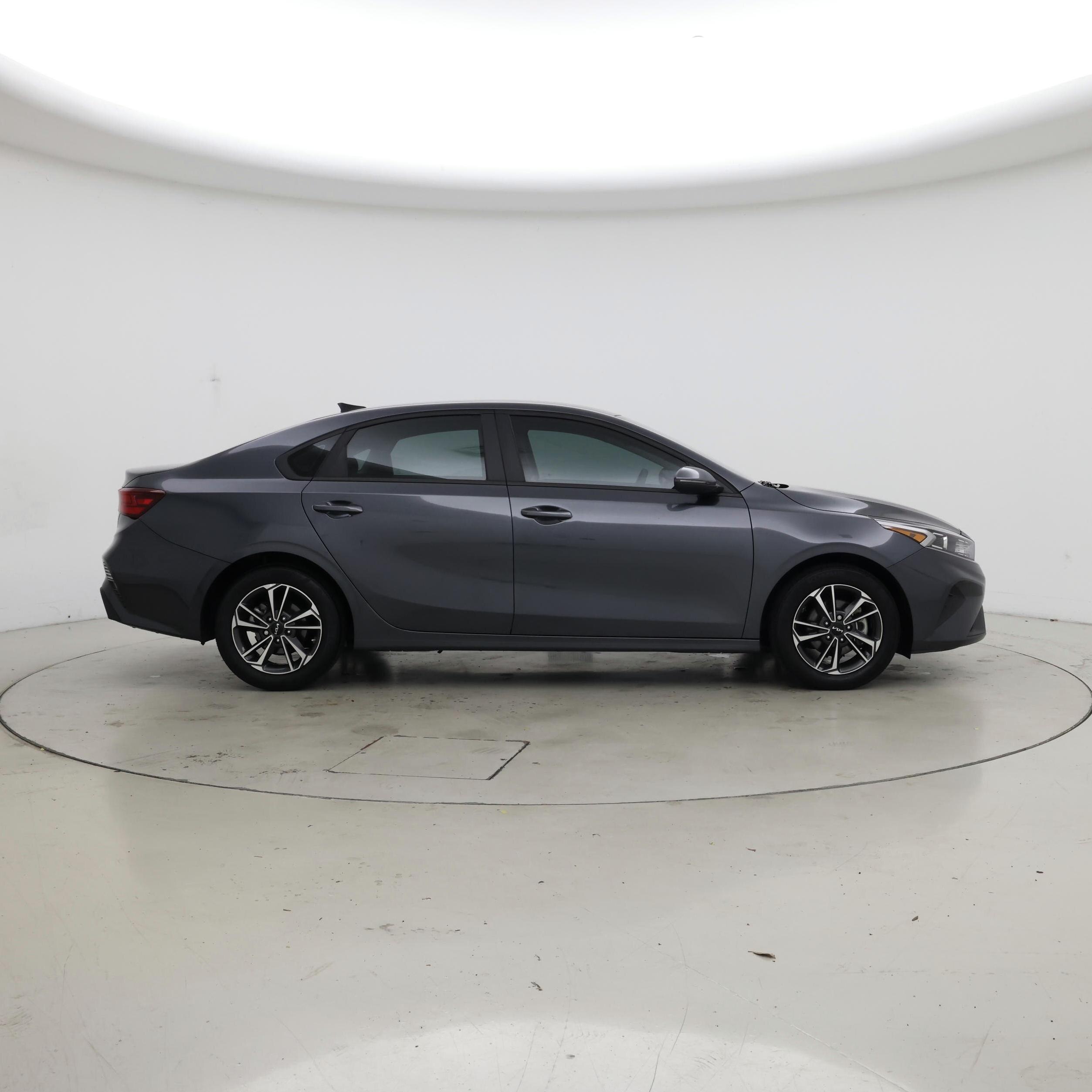 Thumbnail: 2023 Kia Forte - 7