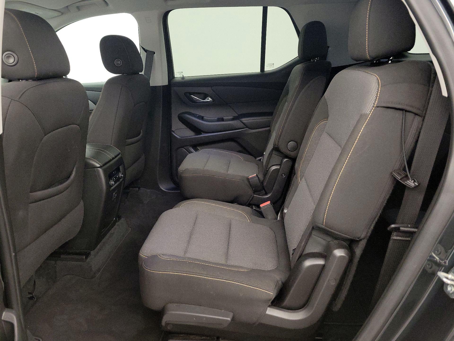 Thumbnail: 2021 Chevrolet Traverse - 19
