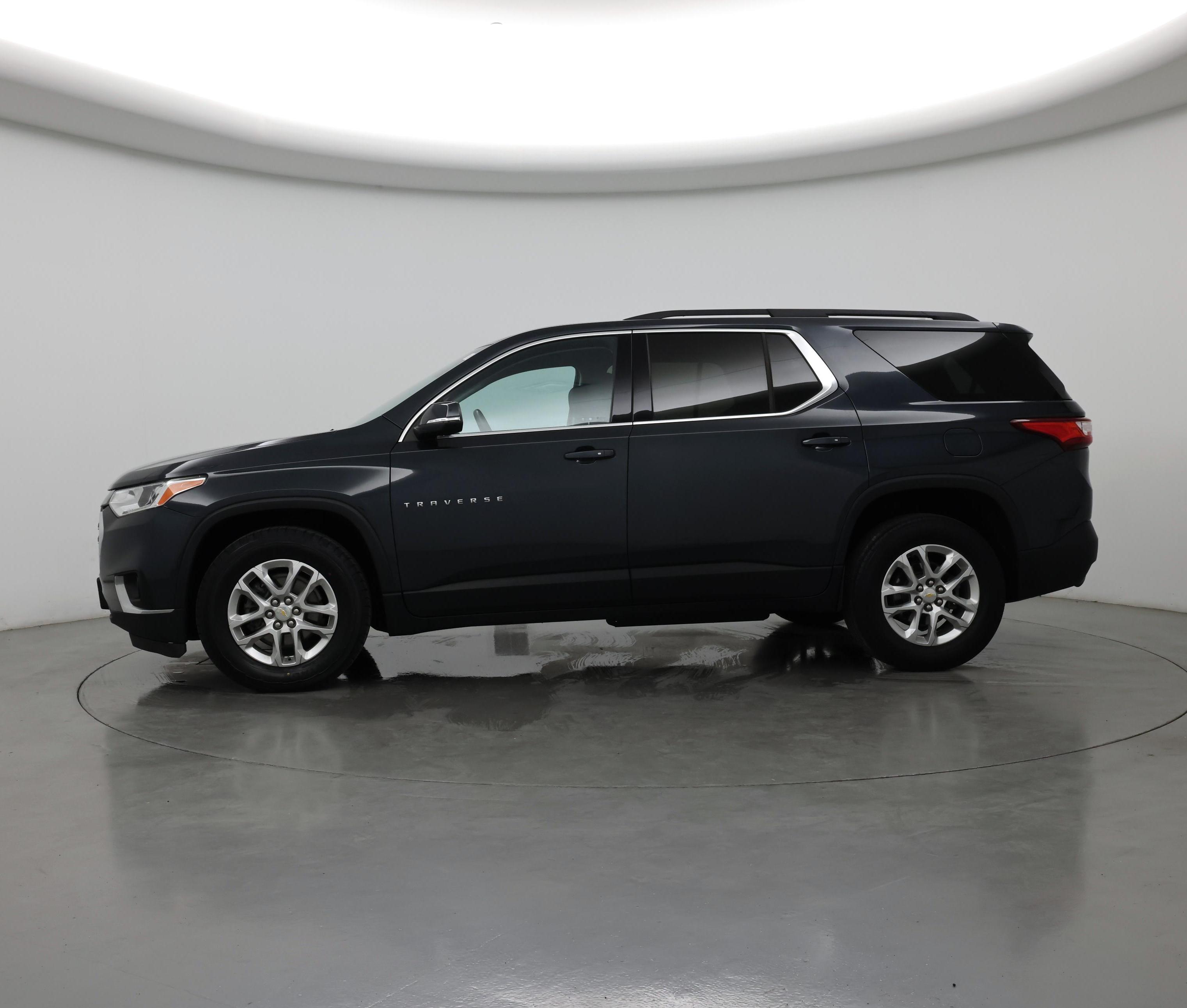 Thumbnail: 2021 Chevrolet Traverse - 3