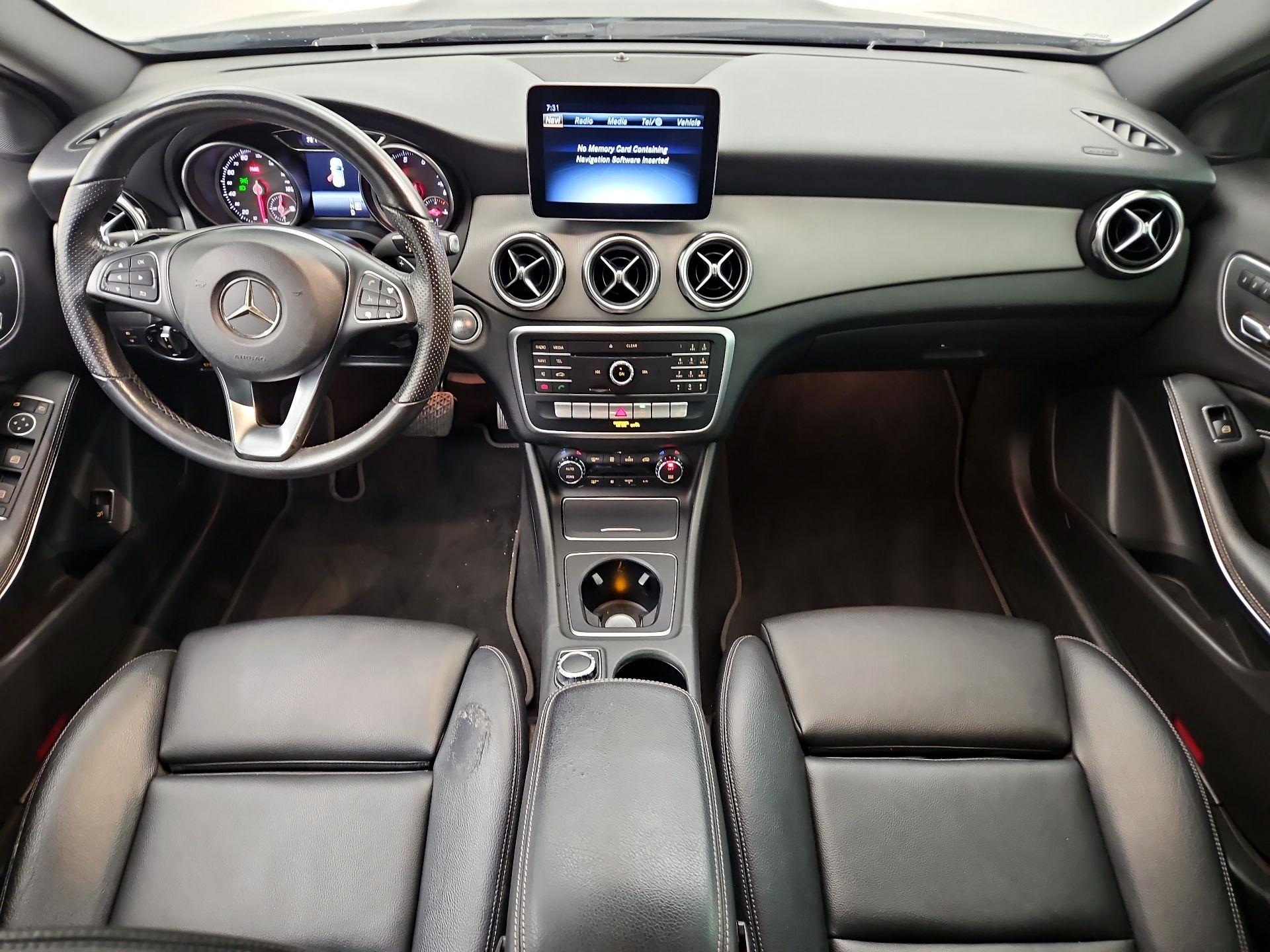 Thumbnail: 2020 Mercedes-Benz GLA - 9
