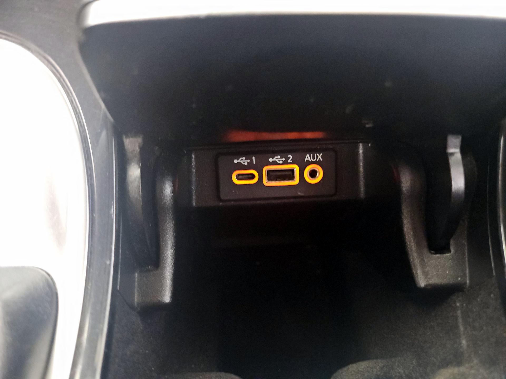 Thumbnail: 2021 Nissan Maxima - 19