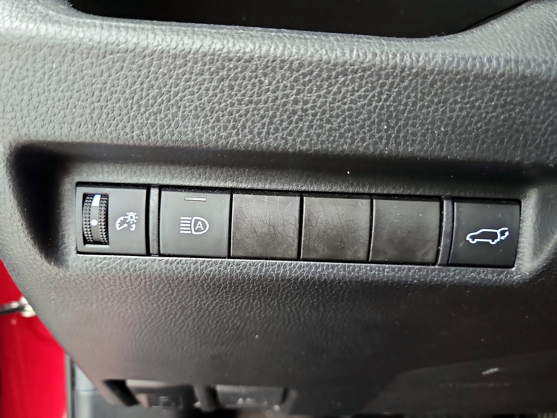Thumbnail: 2021 Toyota RAV4 - 13