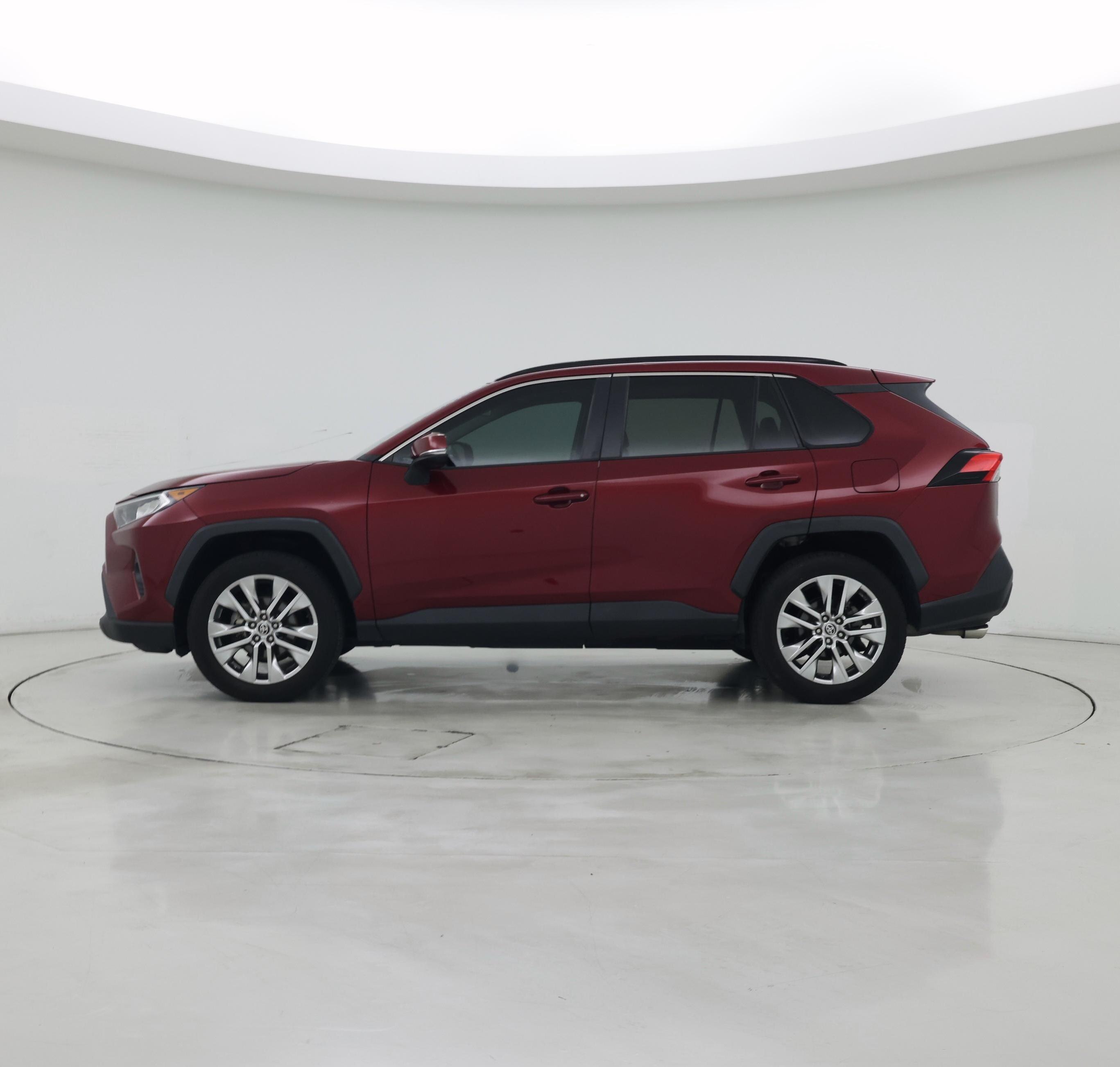Thumbnail: 2021 Toyota RAV4 - 3