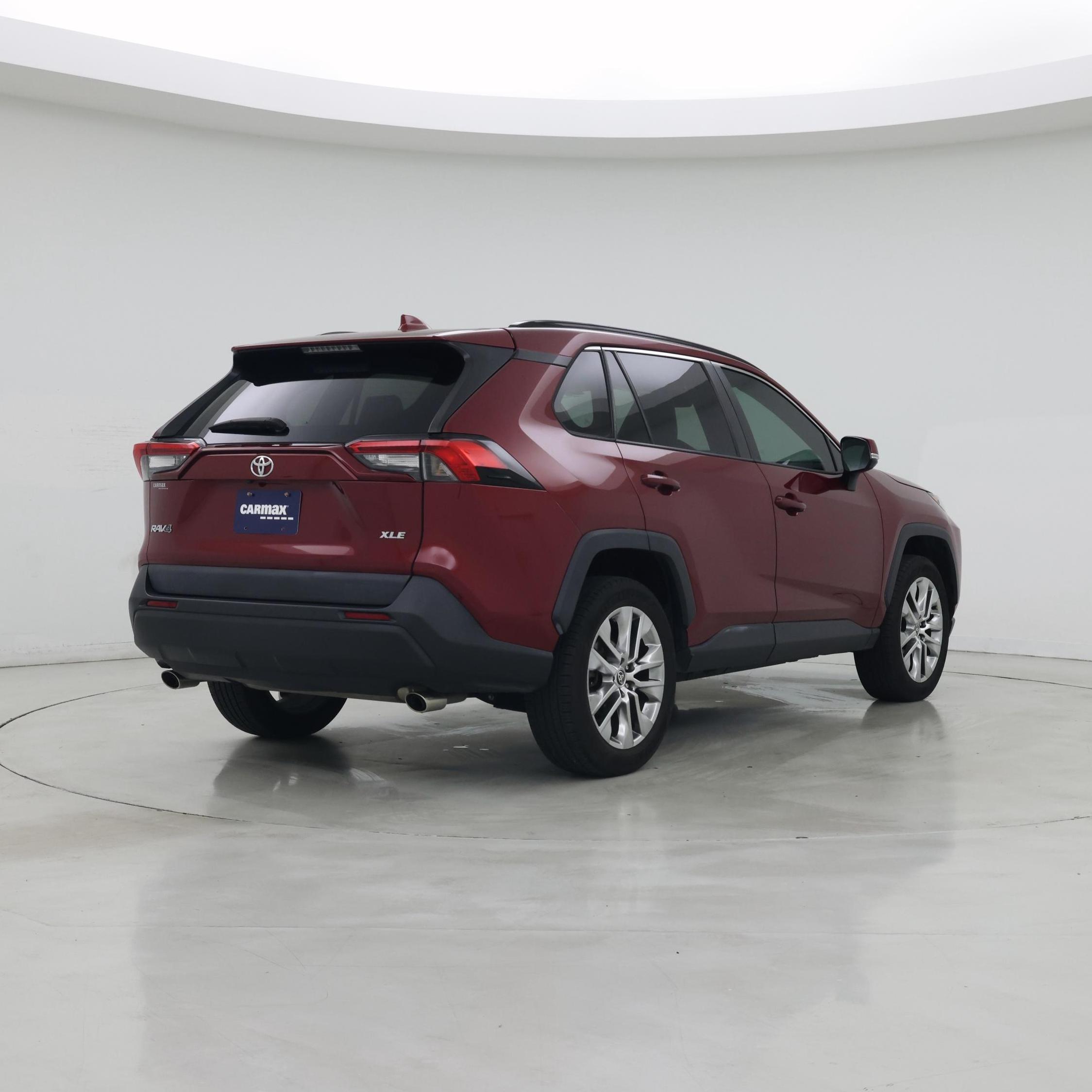 Thumbnail: 2021 Toyota RAV4 - 8