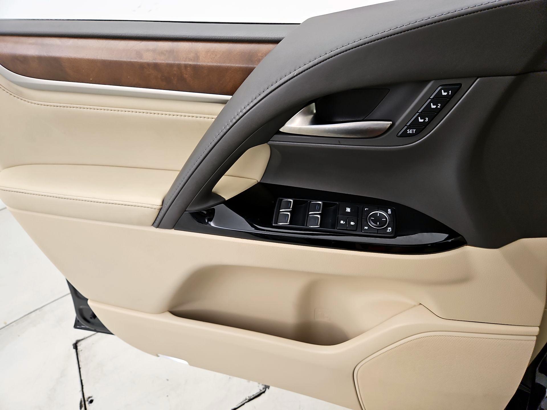 Thumbnail: 2021 Lexus LX - 12