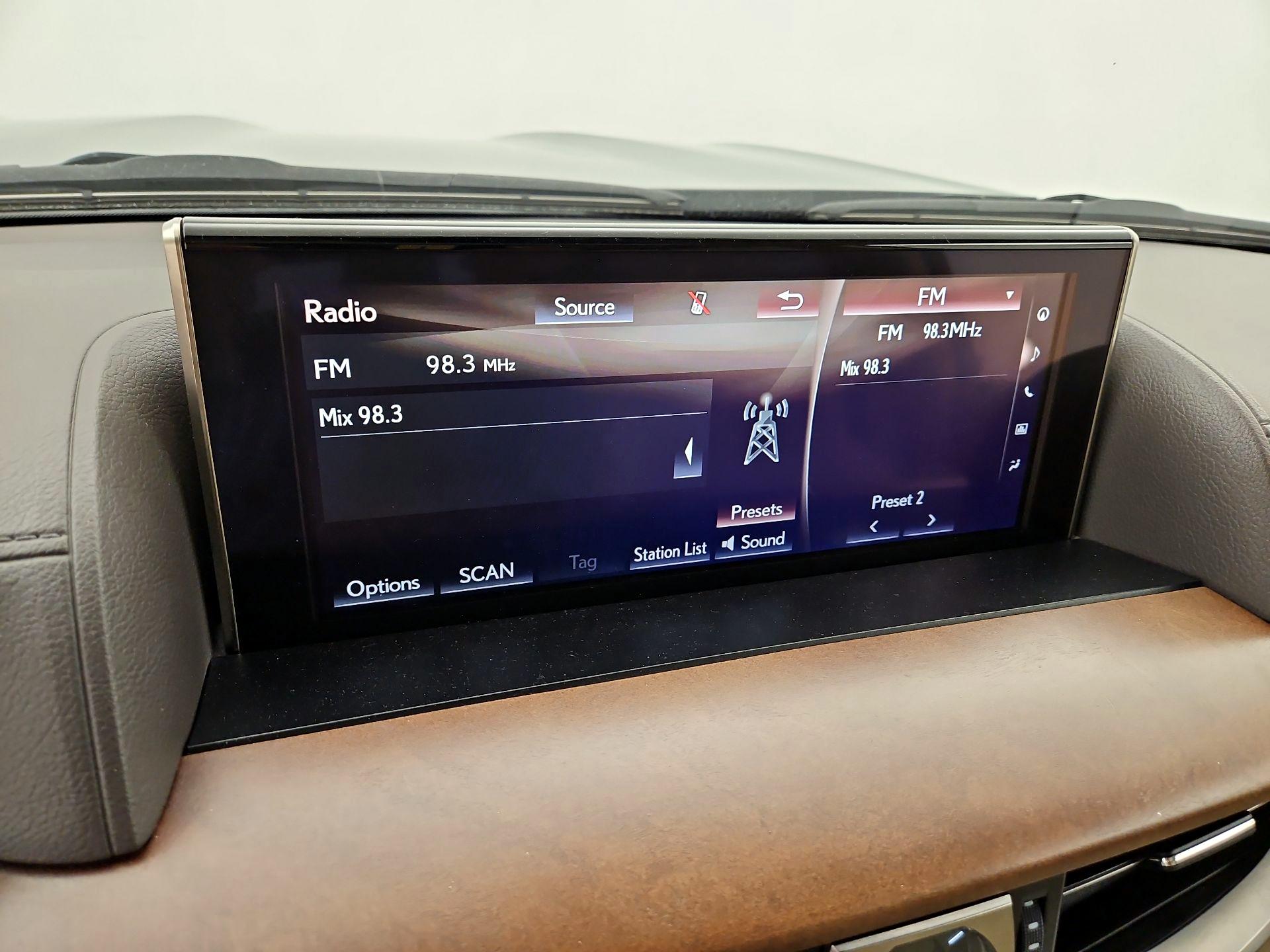 Thumbnail: 2021 Lexus LX - 16