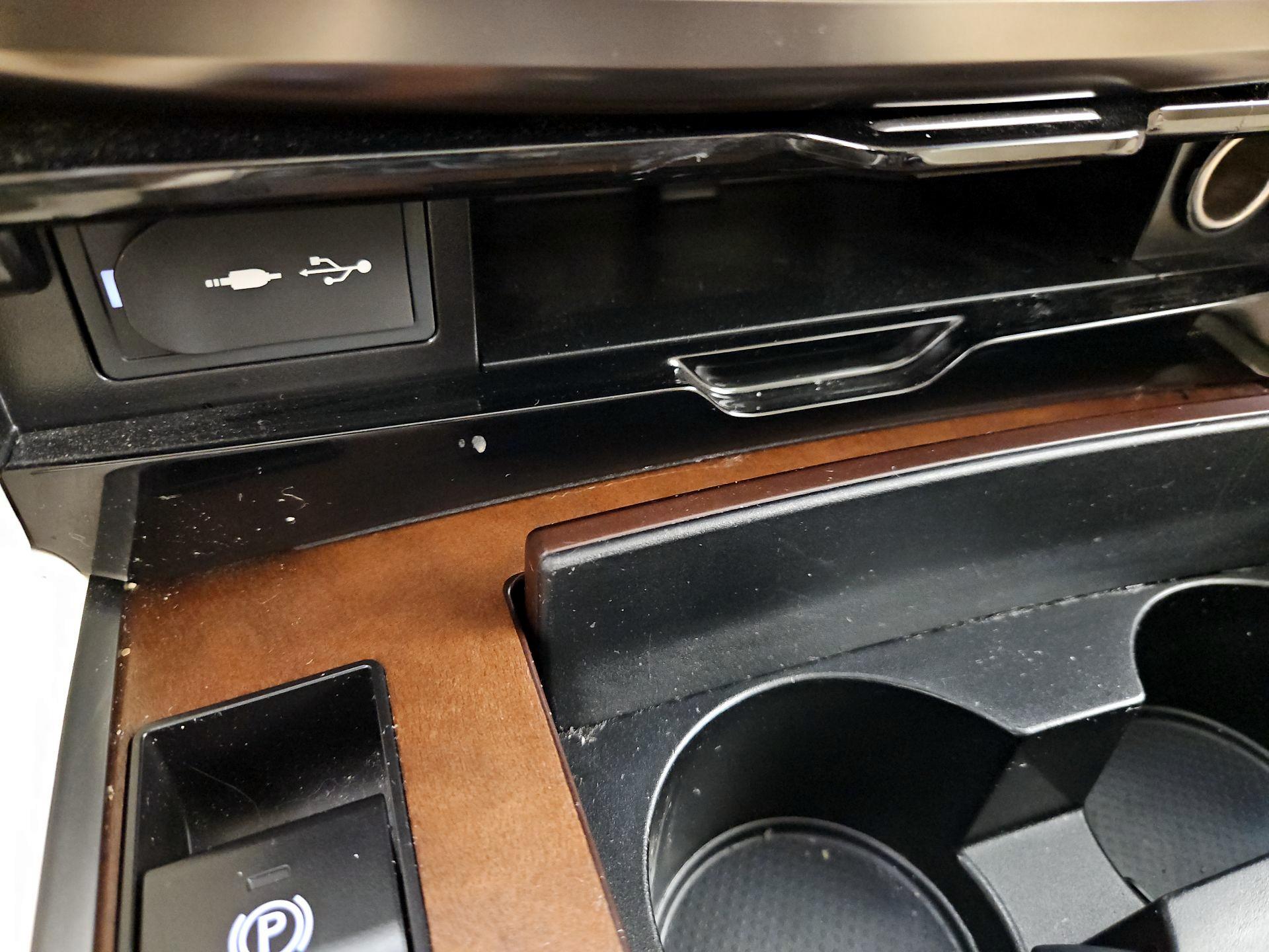 Thumbnail: 2021 Lexus LX - 19