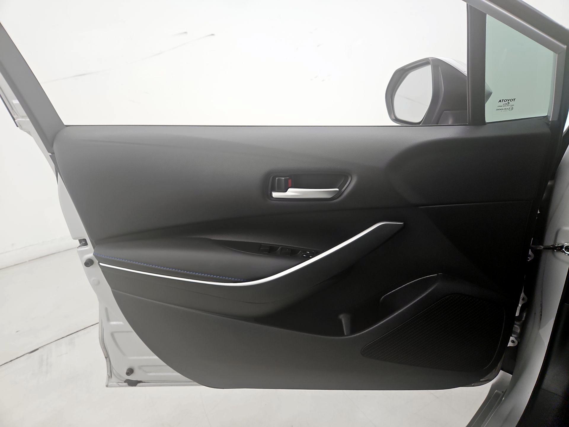 Thumbnail: 2021 Toyota Corolla - 12