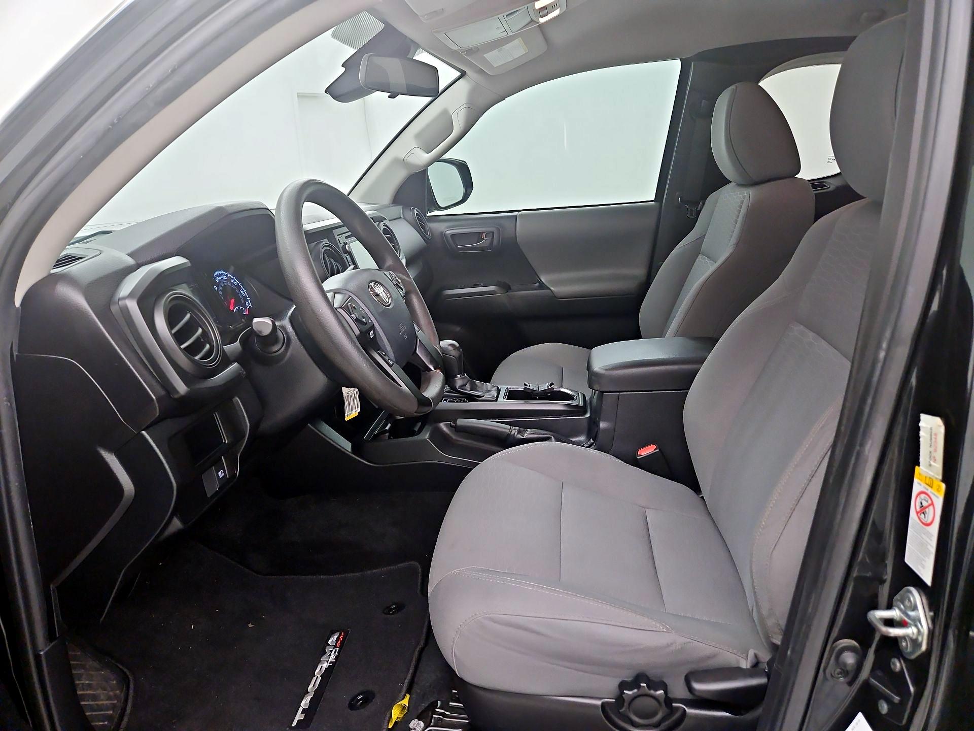 Thumbnail: 2019 Toyota Tacoma - 11