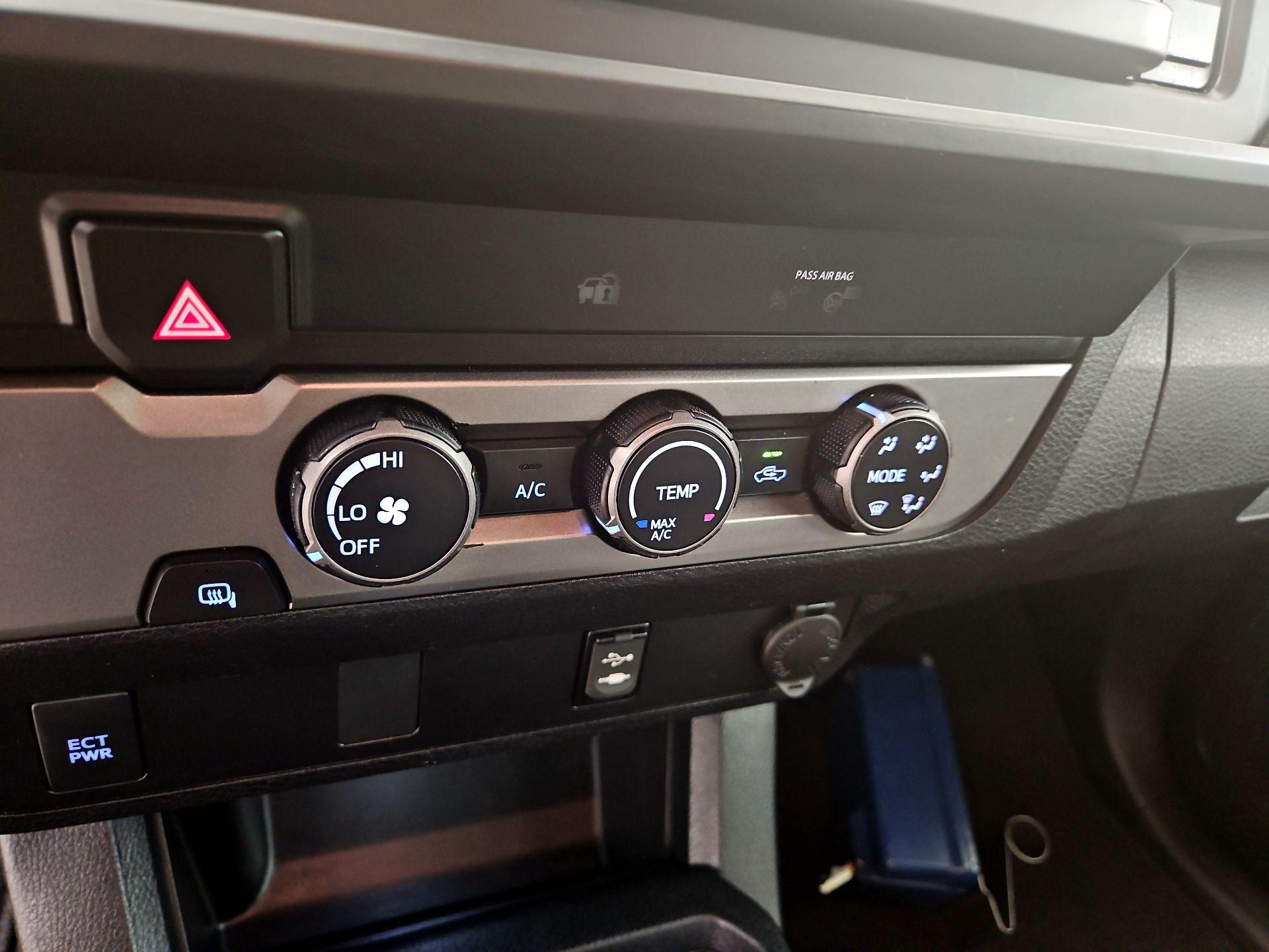Thumbnail: 2019 Toyota Tacoma - 16