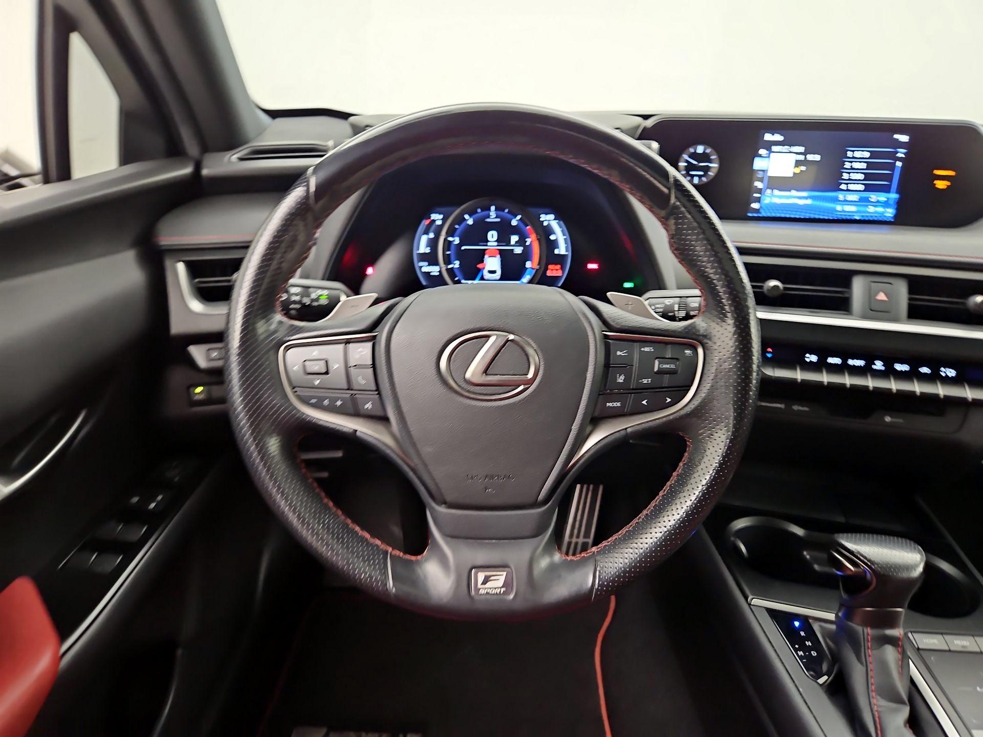 Thumbnail: 2021 Lexus UX - 10