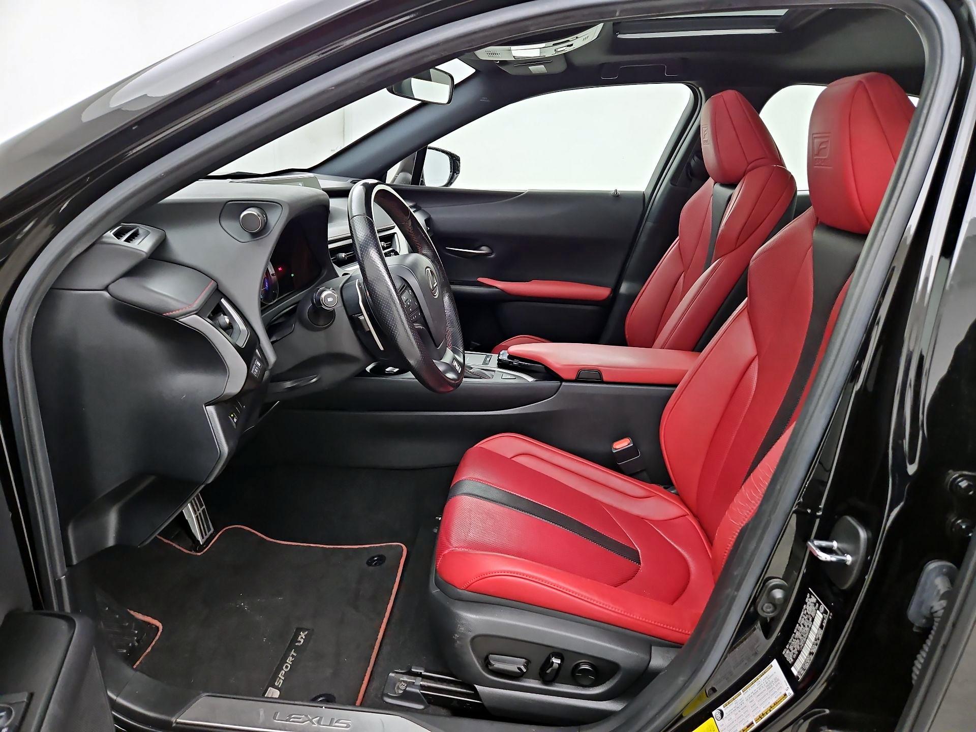 Thumbnail: 2021 Lexus UX - 11