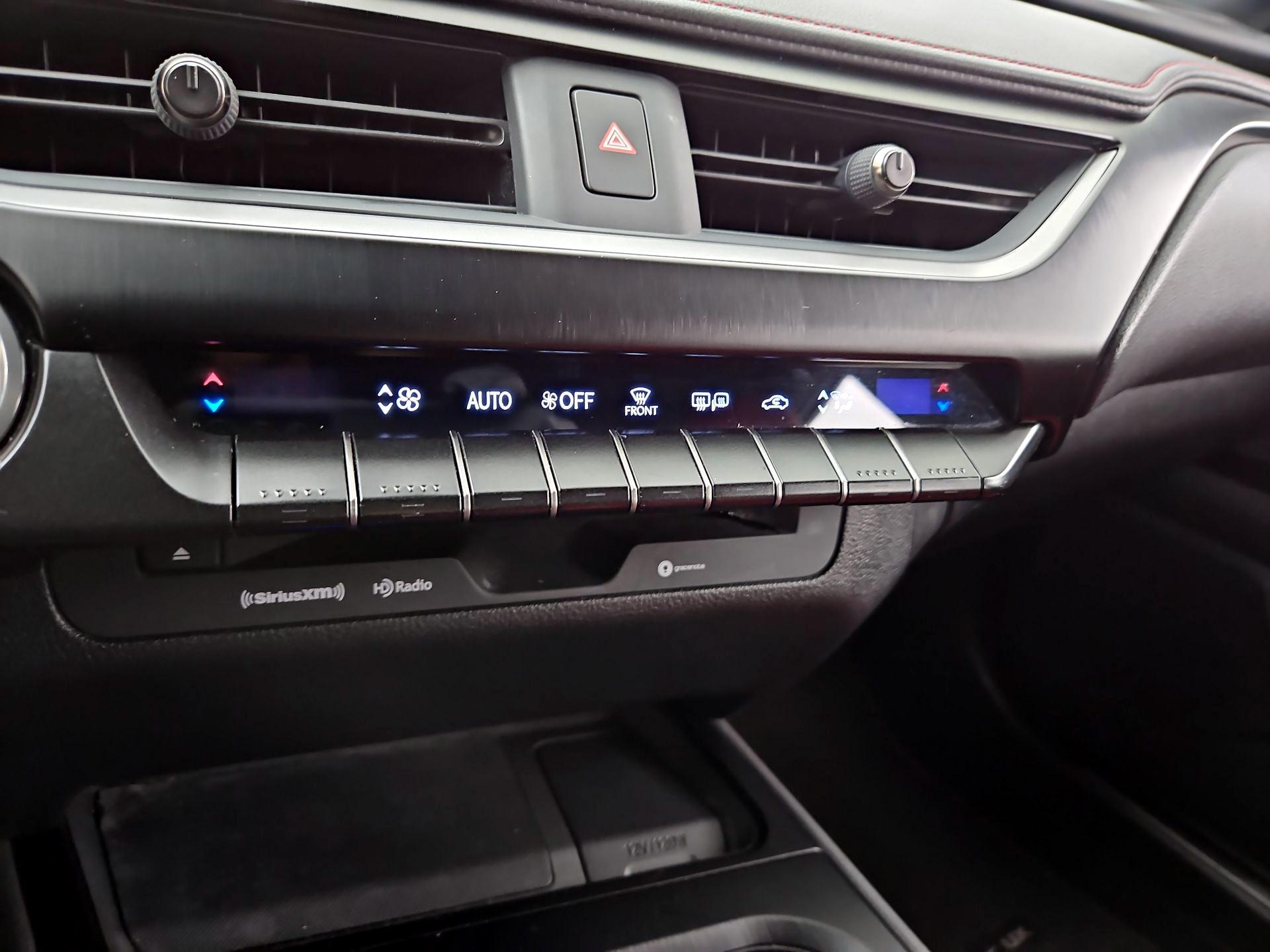 Thumbnail: 2021 Lexus UX - 16