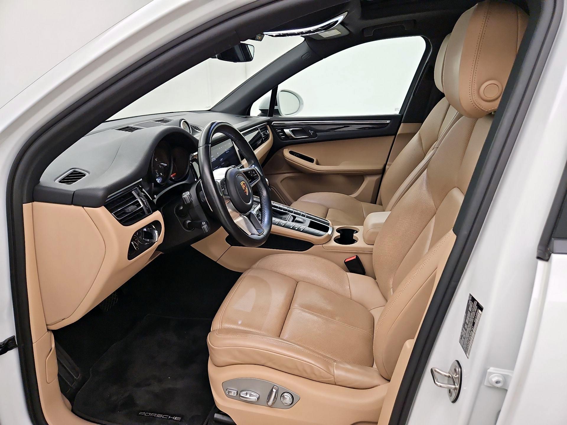 Thumbnail: 2021 Porsche Macan - 11