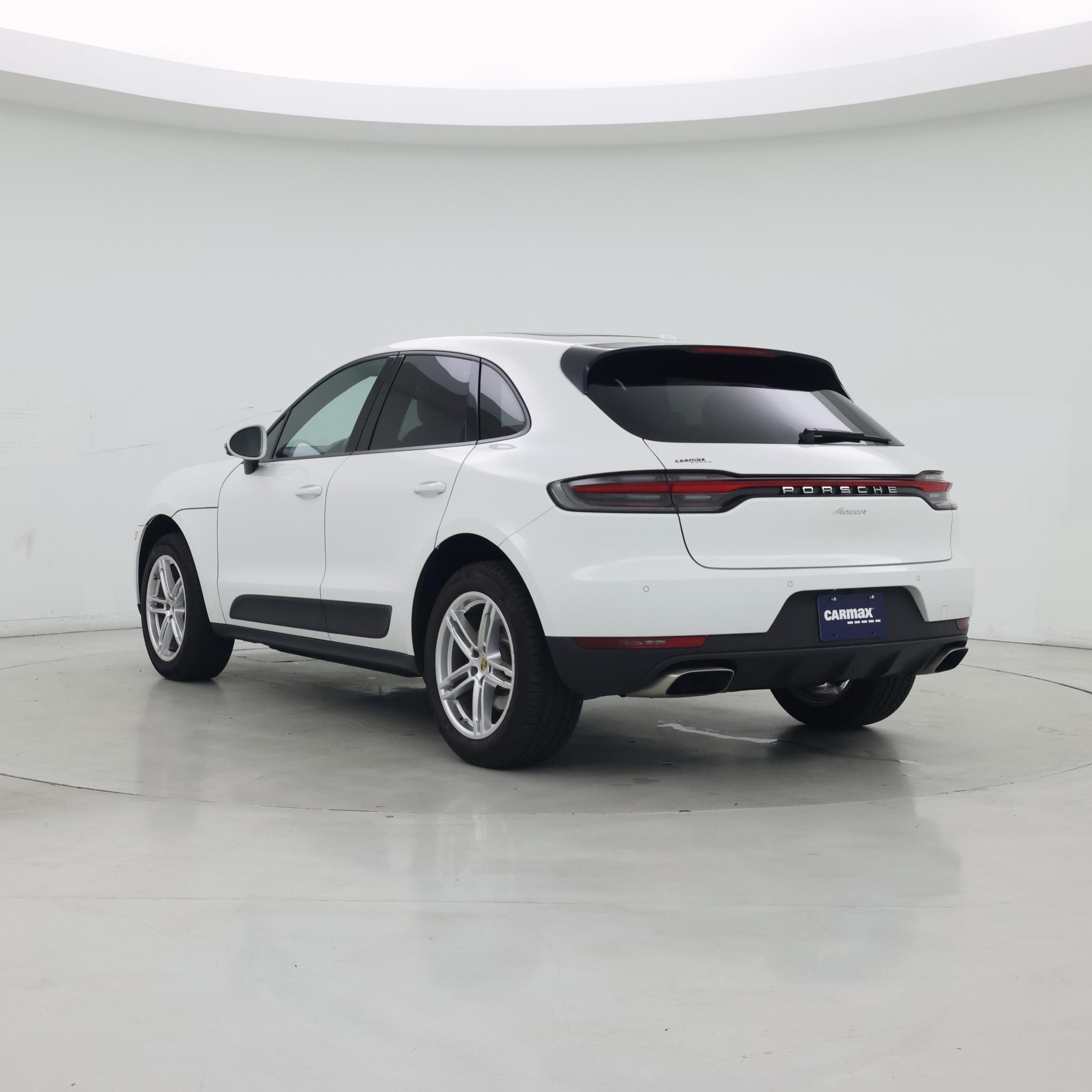 Thumbnail: 2021 Porsche Macan - 2