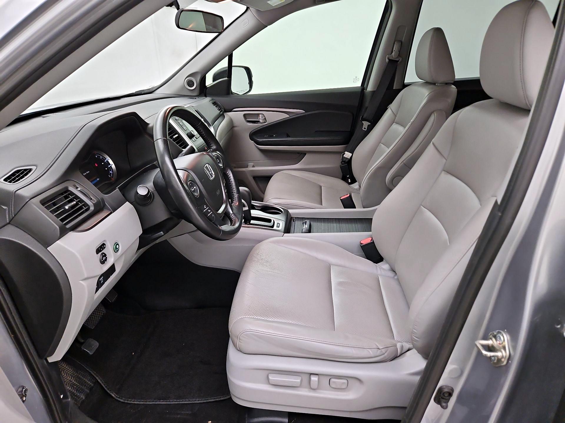 Thumbnail: 2017 Honda Ridgeline - 11