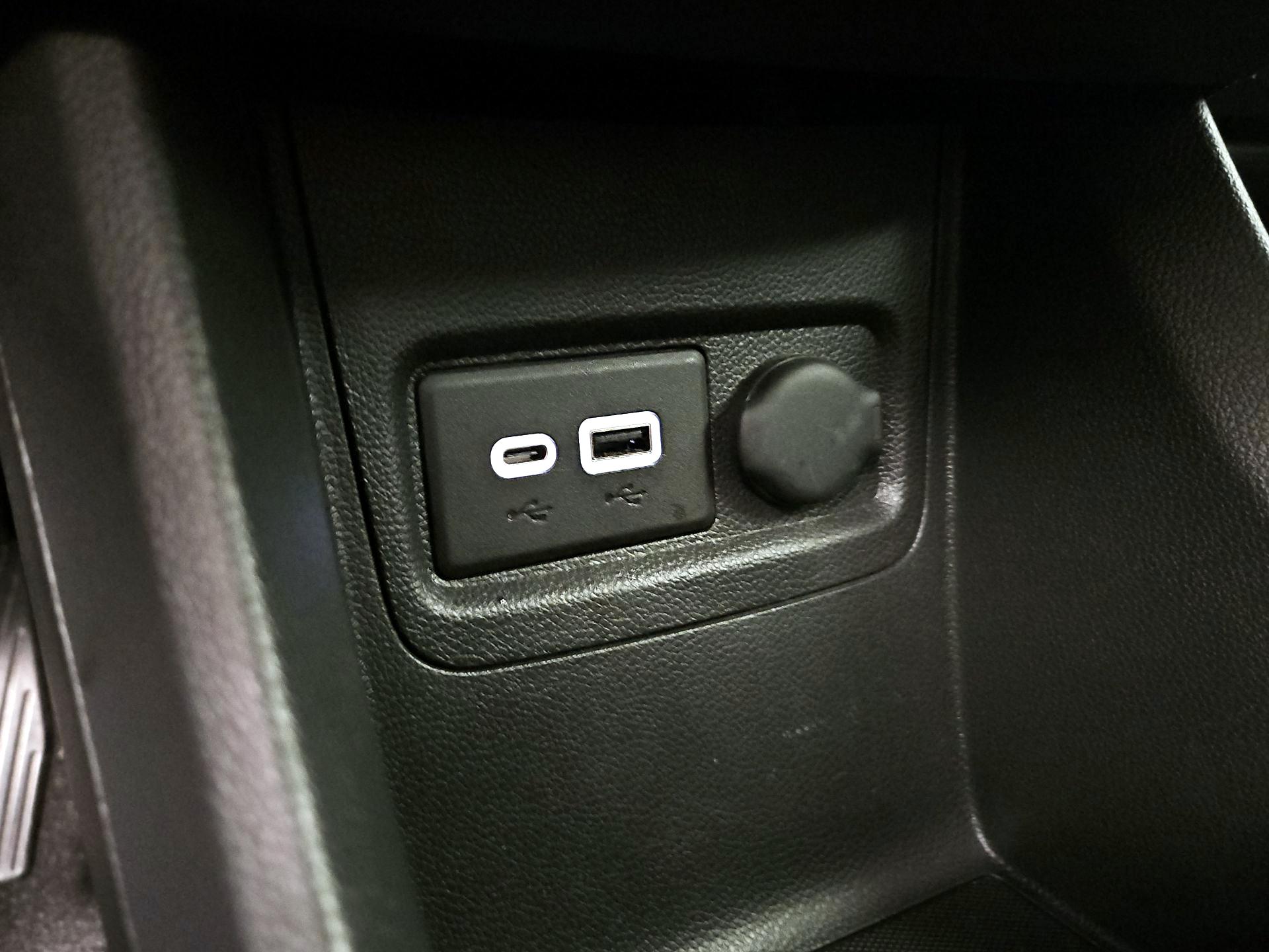 Thumbnail: 2021 Chevrolet Spark - 18