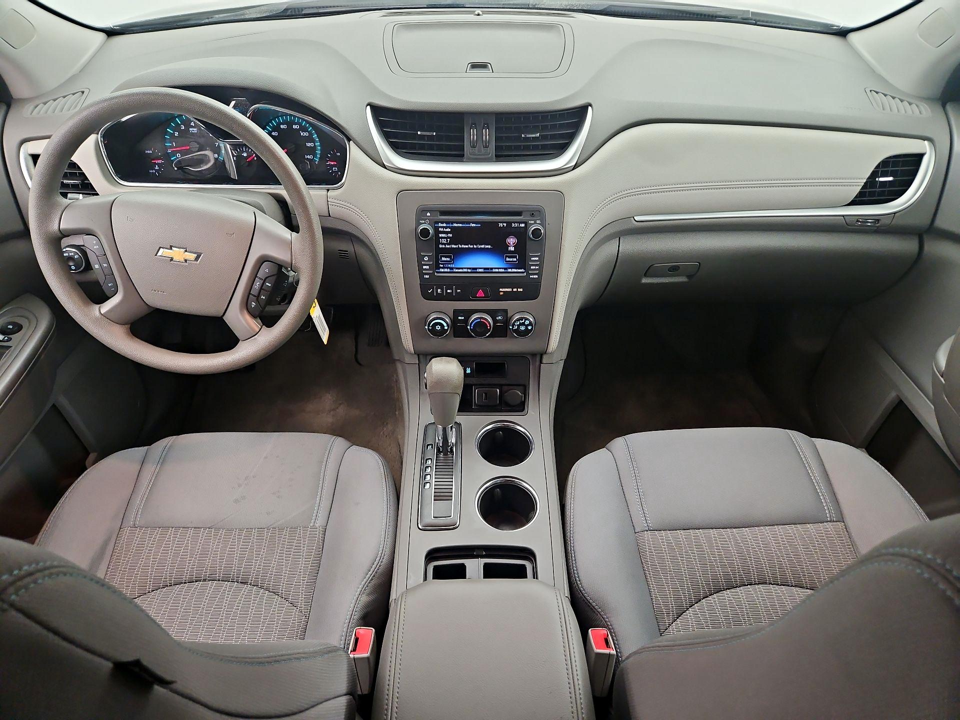 Thumbnail: 2015 Chevrolet Traverse - 9