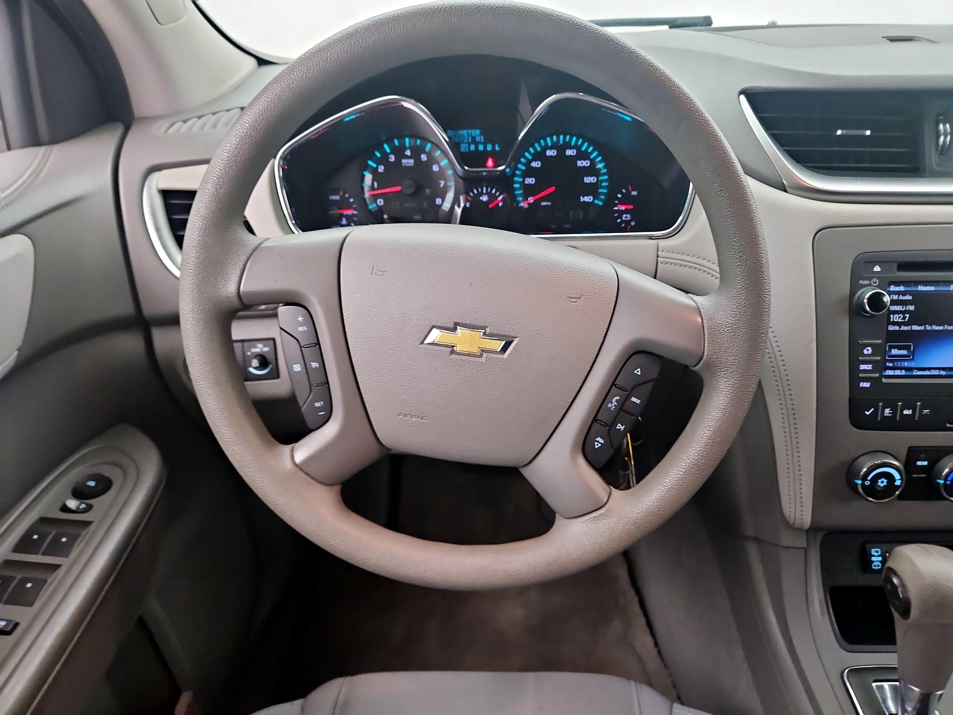 Thumbnail: 2015 Chevrolet Traverse - 10