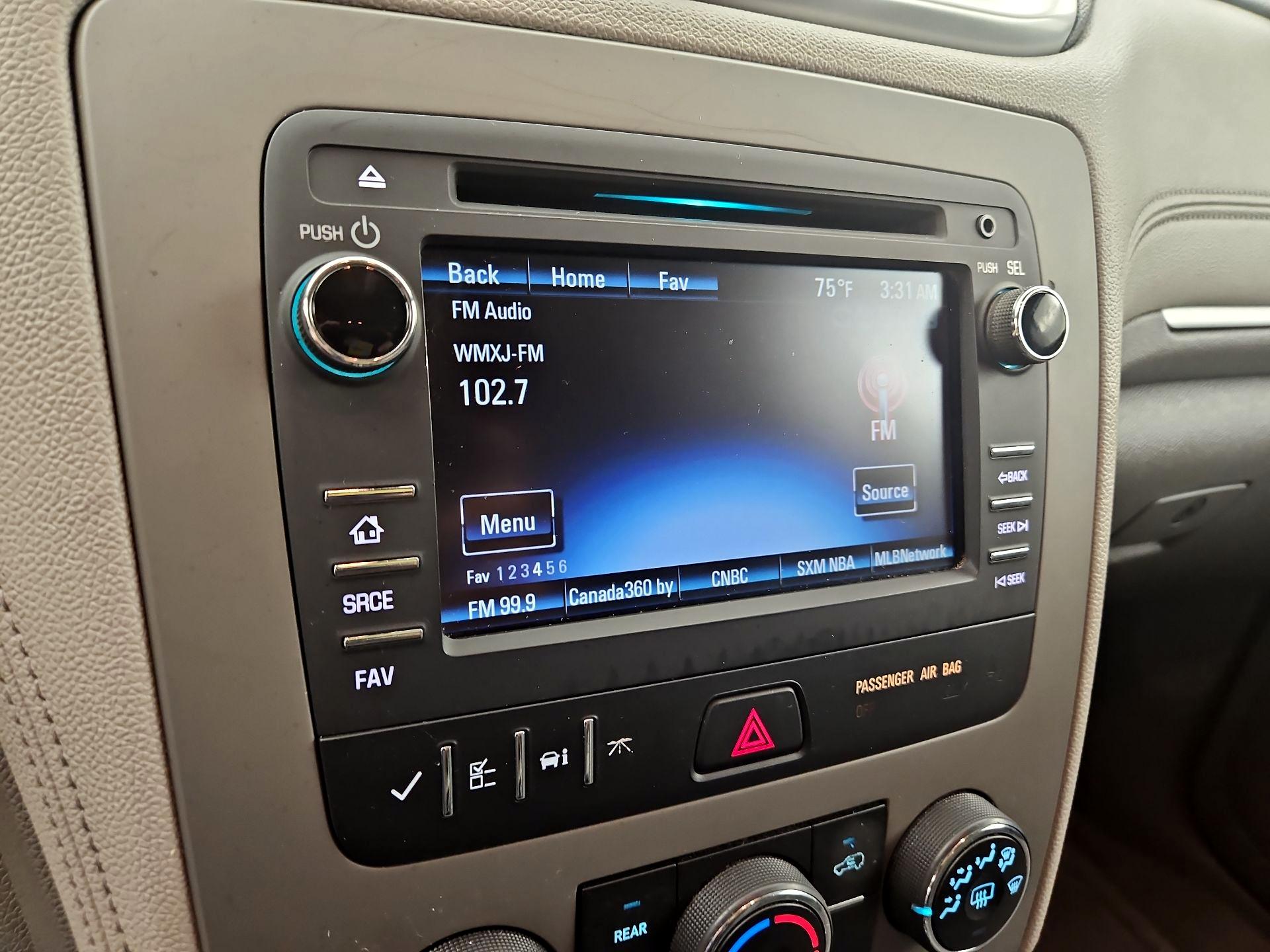 Thumbnail: 2015 Chevrolet Traverse - 15