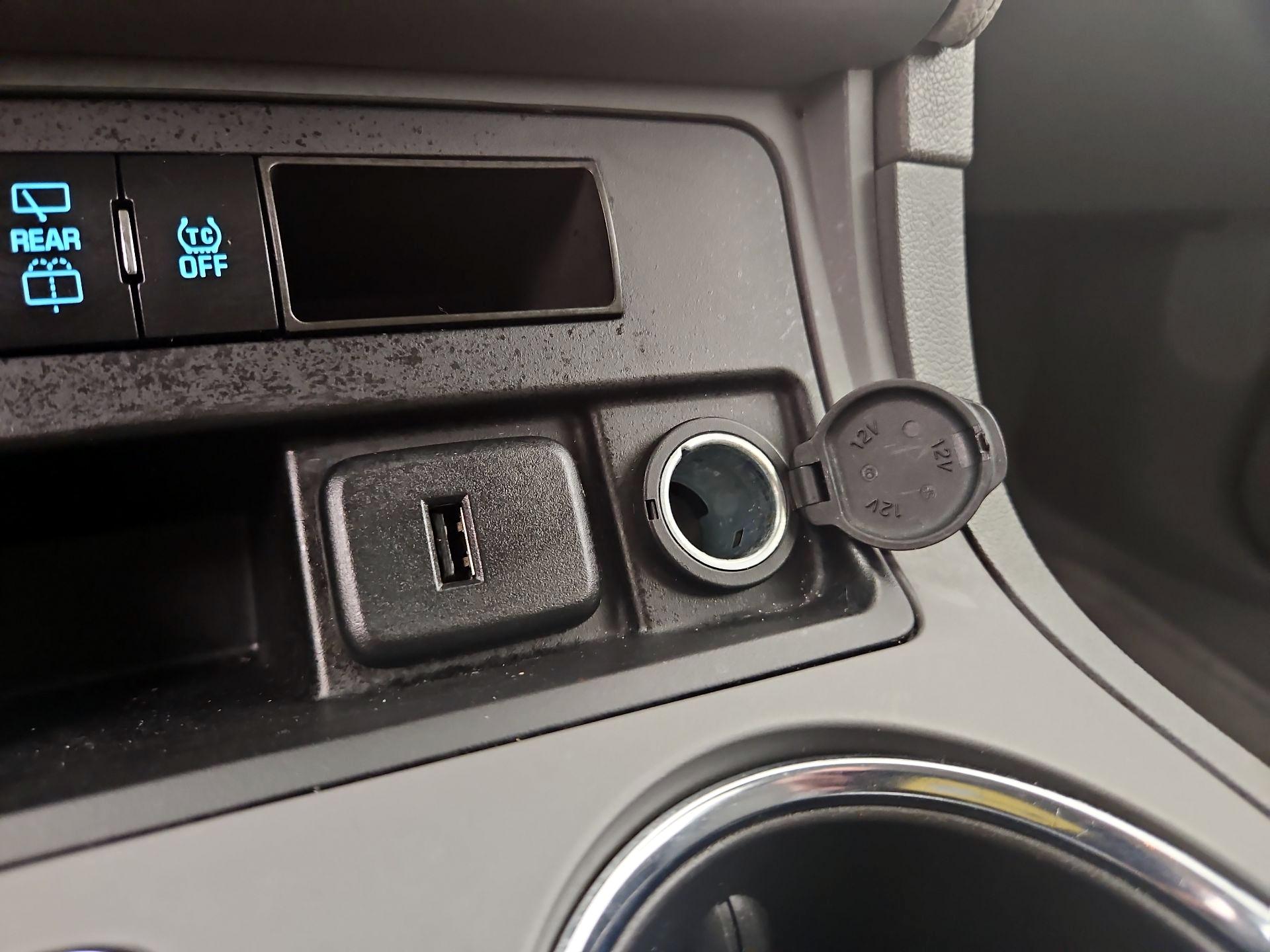 Thumbnail: 2015 Chevrolet Traverse - 18