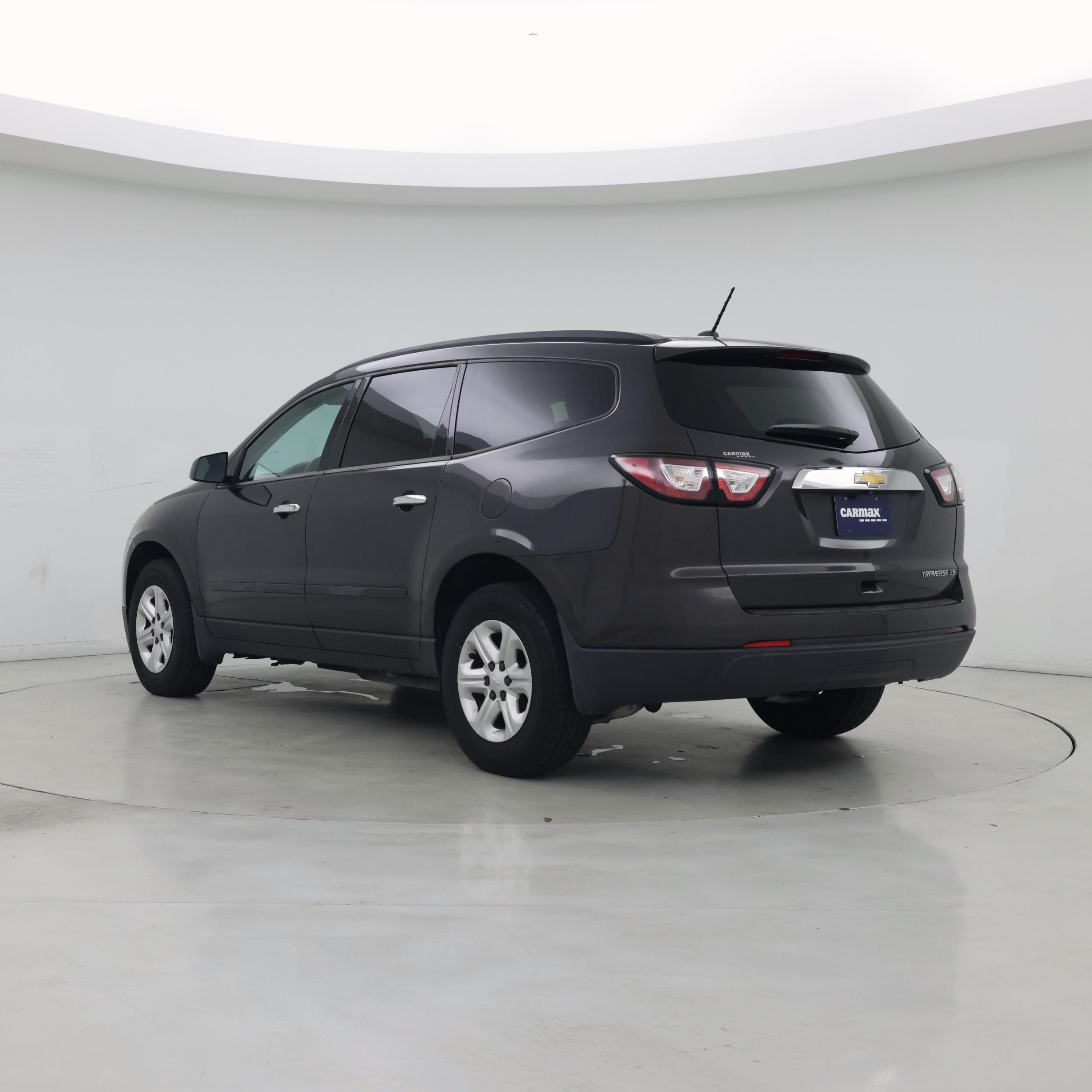 Thumbnail: 2015 Chevrolet Traverse - 2