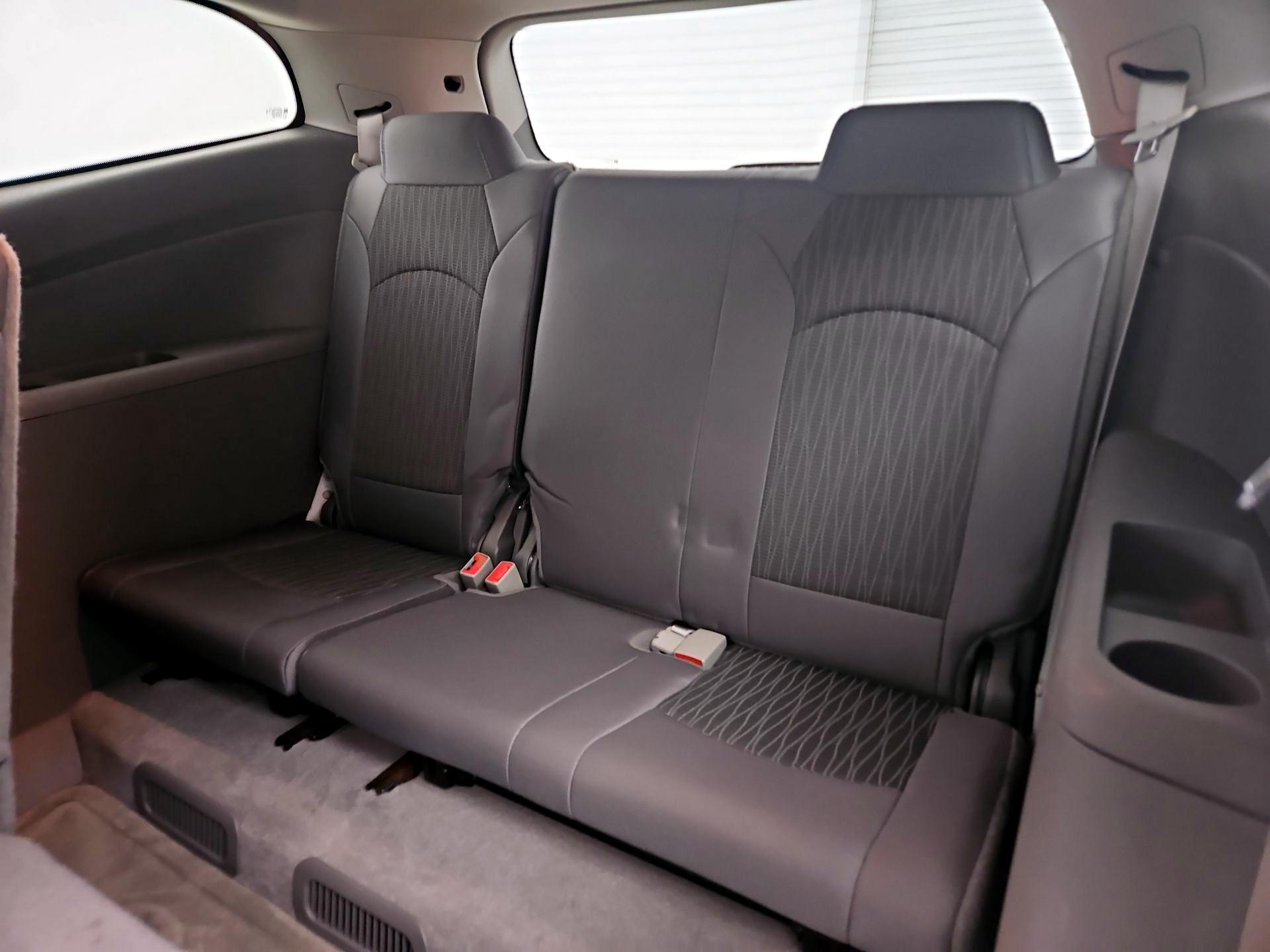 Thumbnail: 2015 Chevrolet Traverse - 20