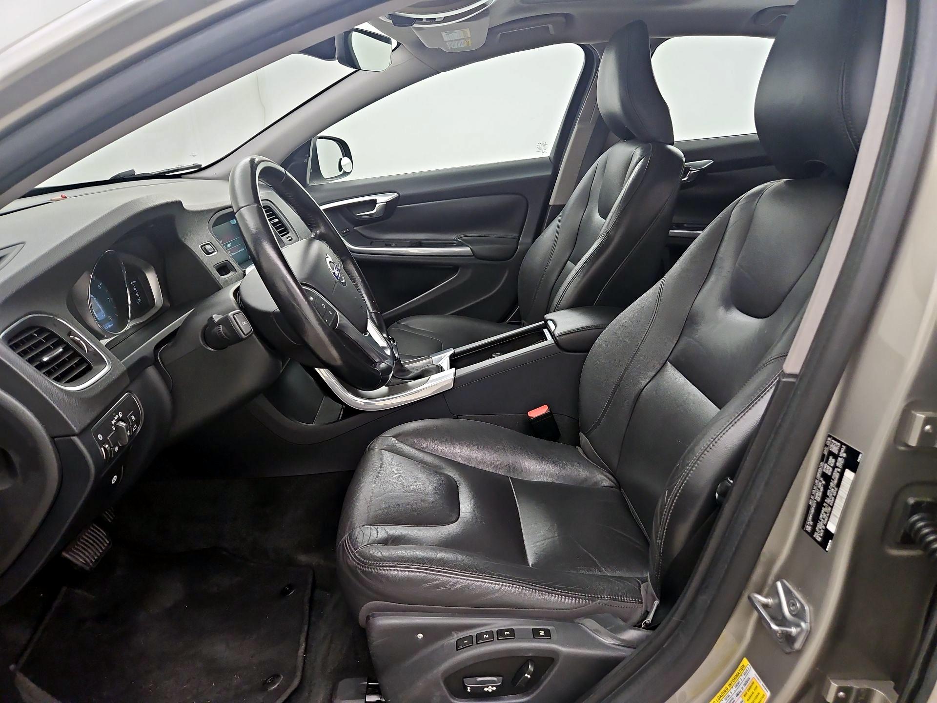 Thumbnail: 2016 Volvo S60 - 11
