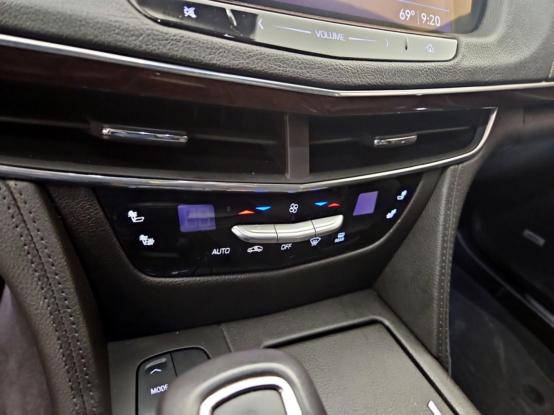 Thumbnail: 2020 Cadillac CT6 - 17