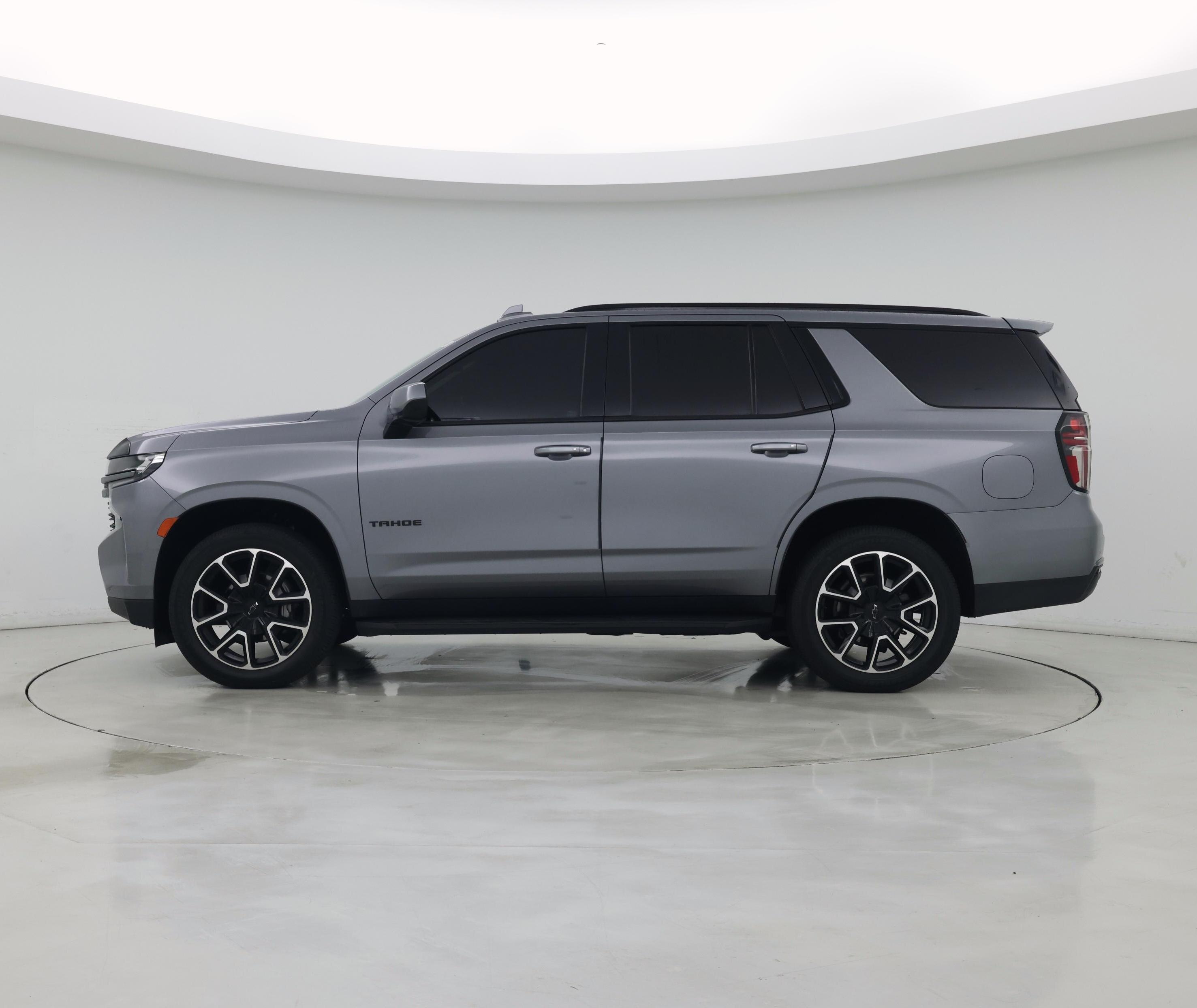 Thumbnail: 2022 Chevrolet Tahoe - 3