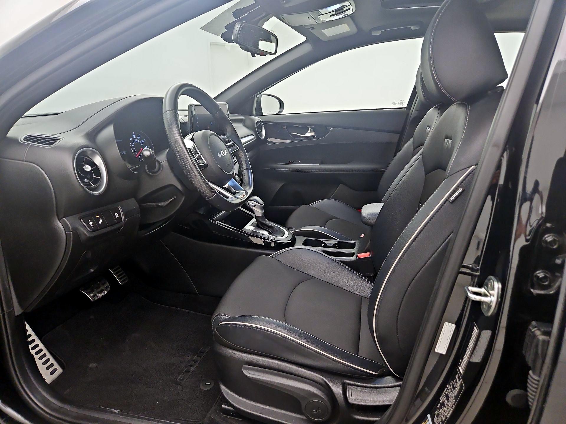 Thumbnail: 2023 Kia Forte - 11