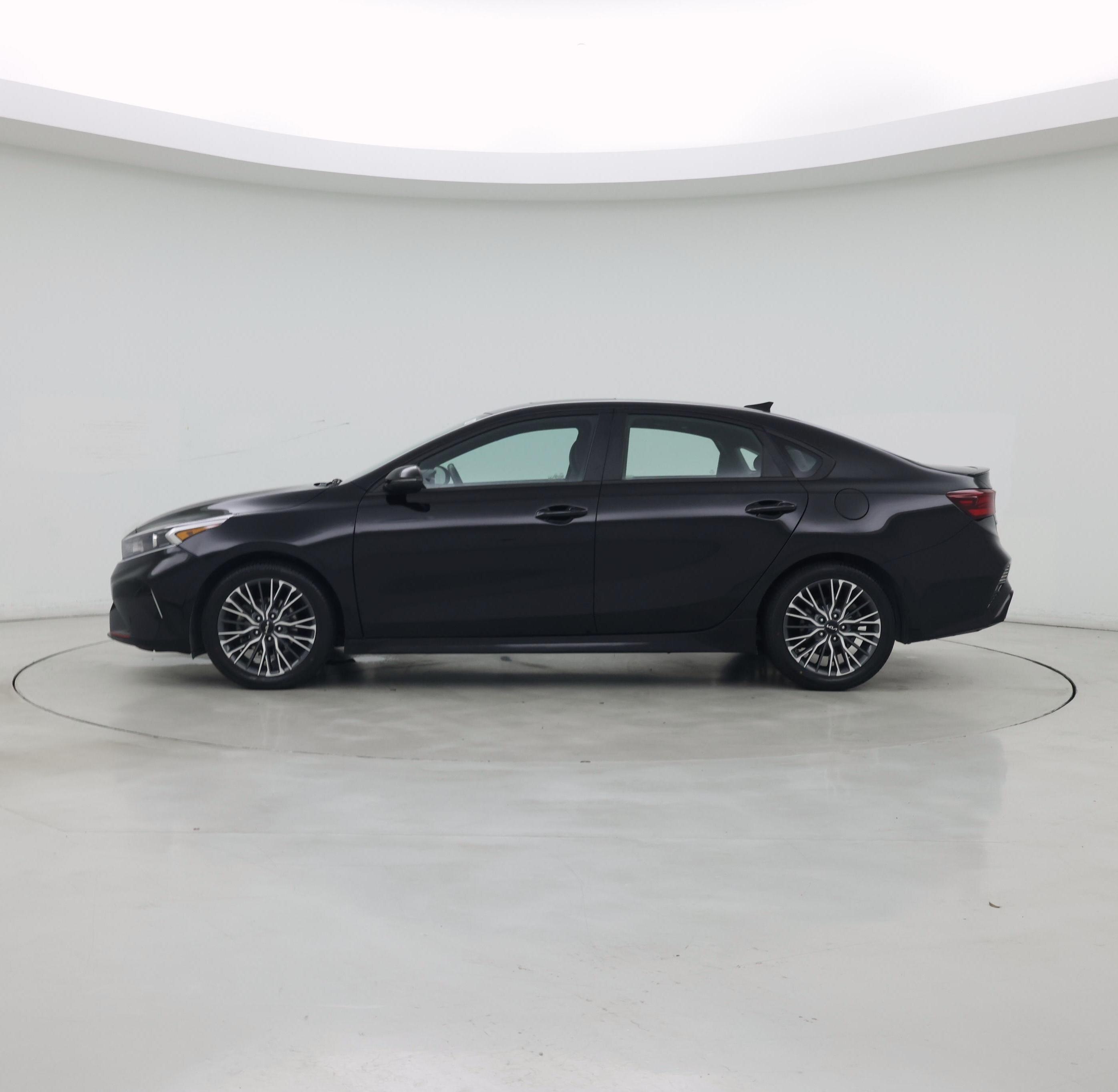 Thumbnail: 2023 Kia Forte - 3