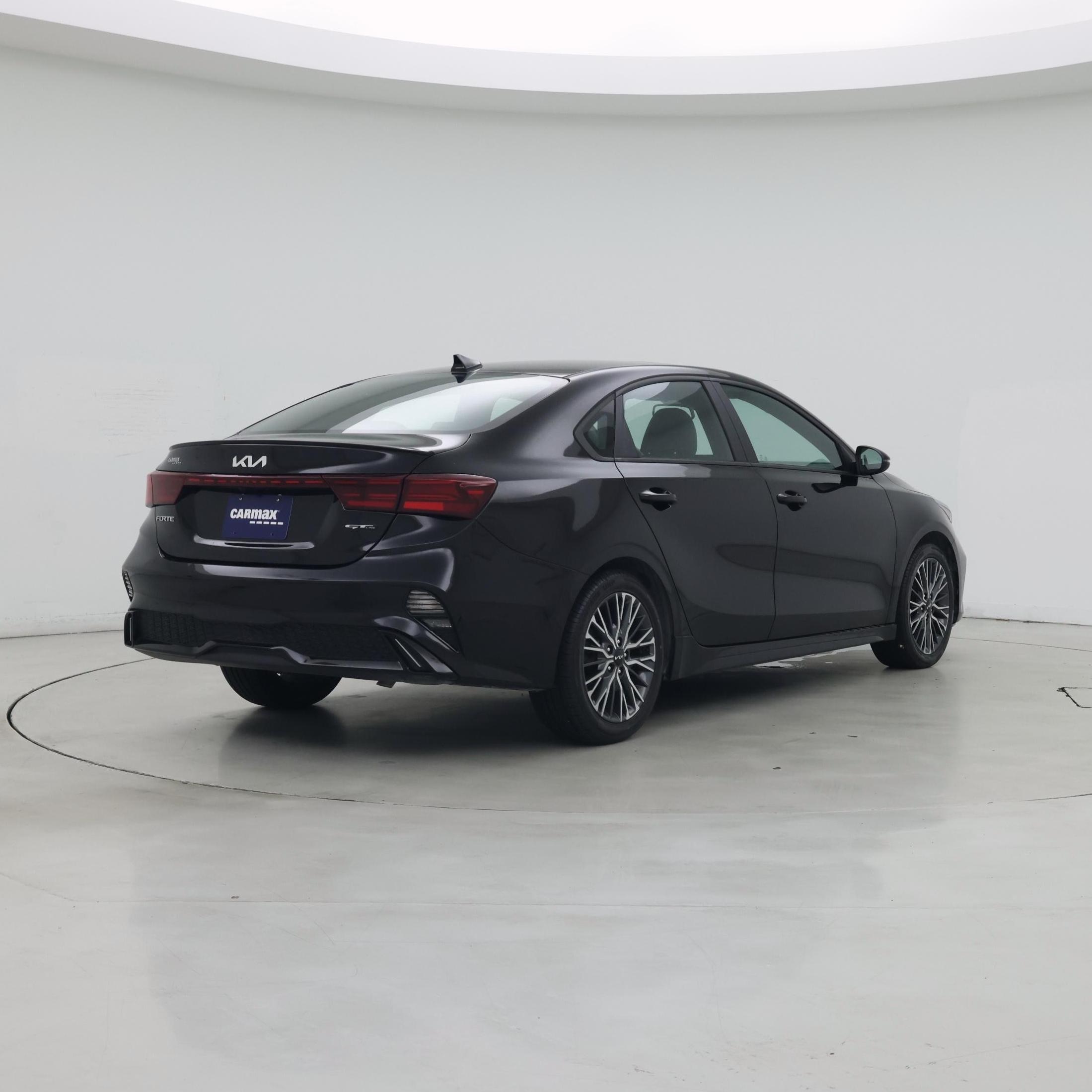 Thumbnail: 2023 Kia Forte - 8
