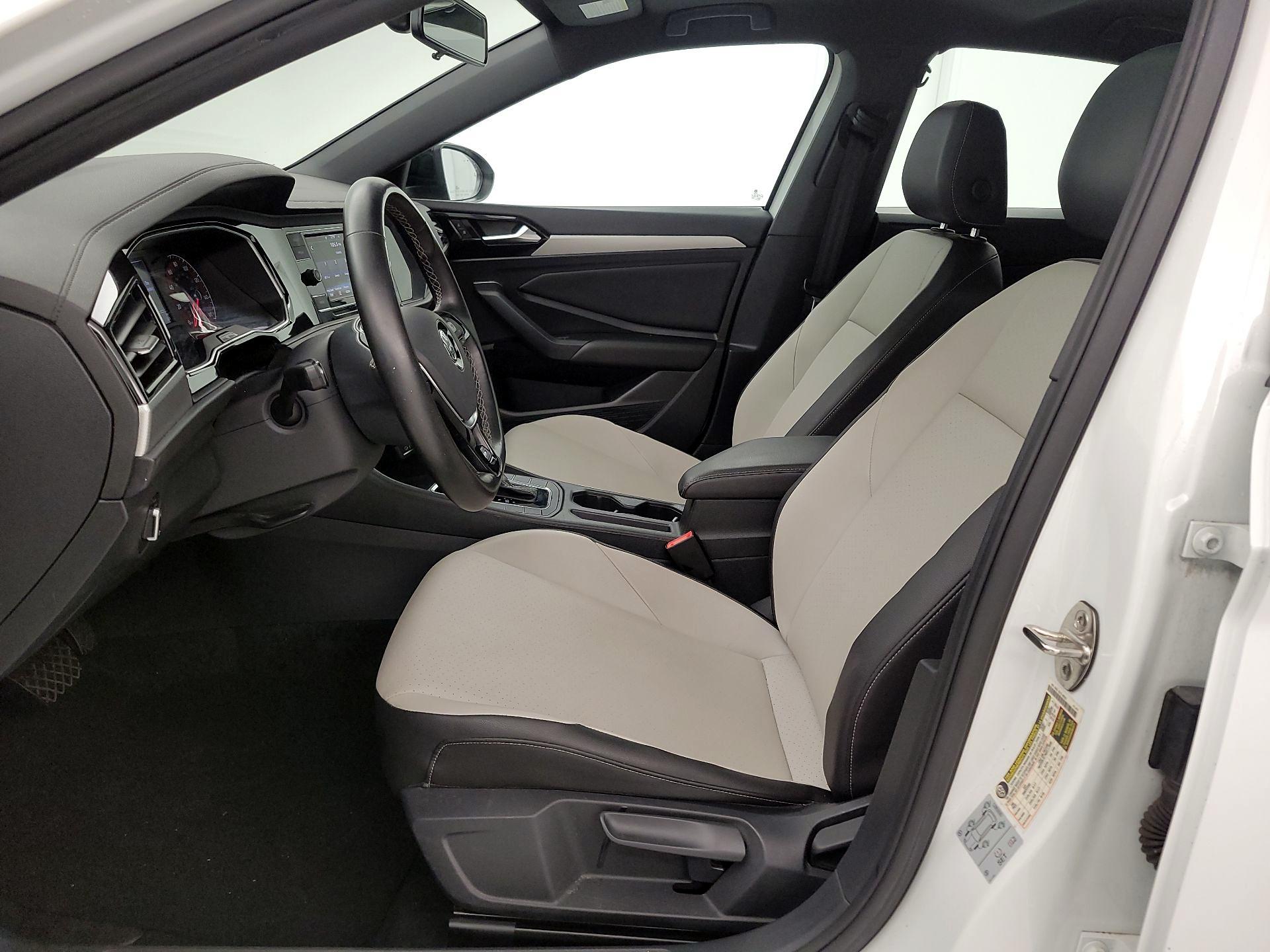Thumbnail: 2021 Volkswagen Jetta - 11