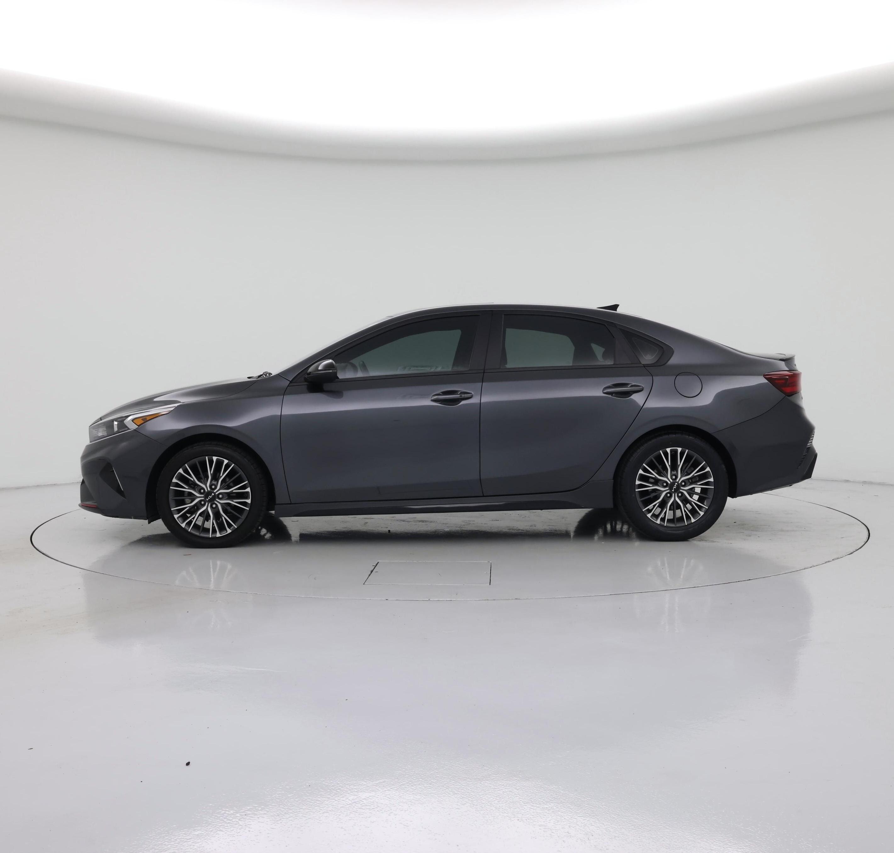 Thumbnail: 2023 Kia Forte - 3