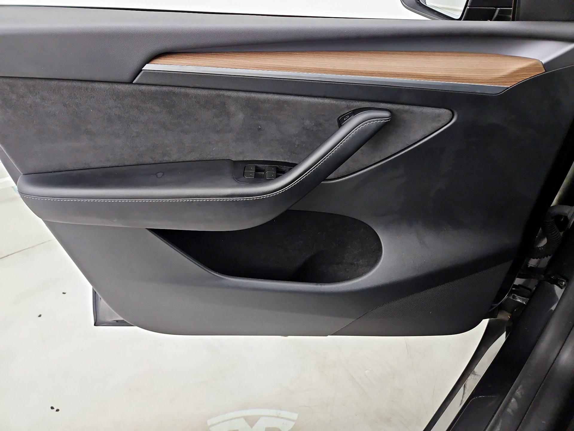 Thumbnail: 2024 Tesla Model Y - 12