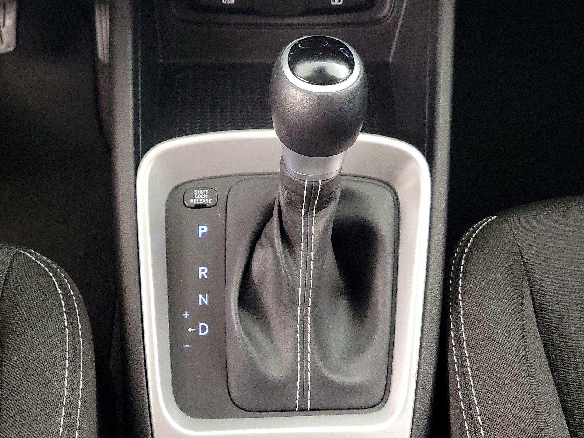 Thumbnail: 2023 Hyundai Venue - 17