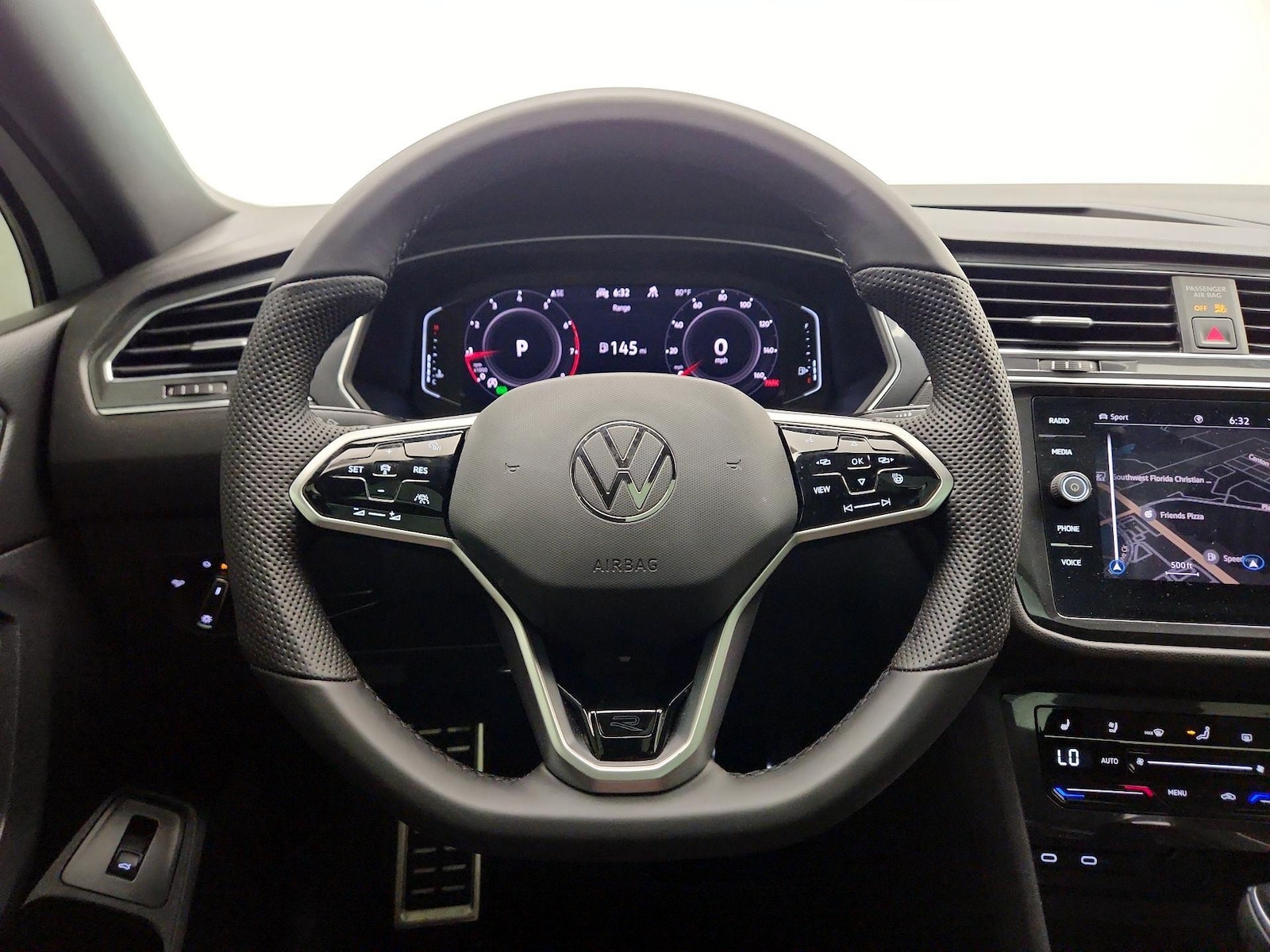 2022 Volkswagen Tiguan SEL R-LINE - Photo 11